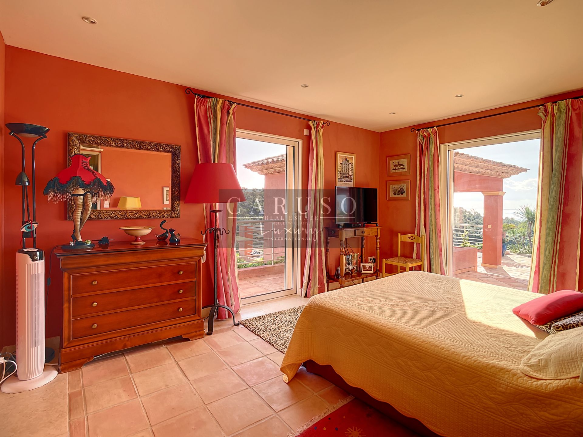 Maison Sainte maxime 7piece(s) 2 392 000€ Keller Williams France