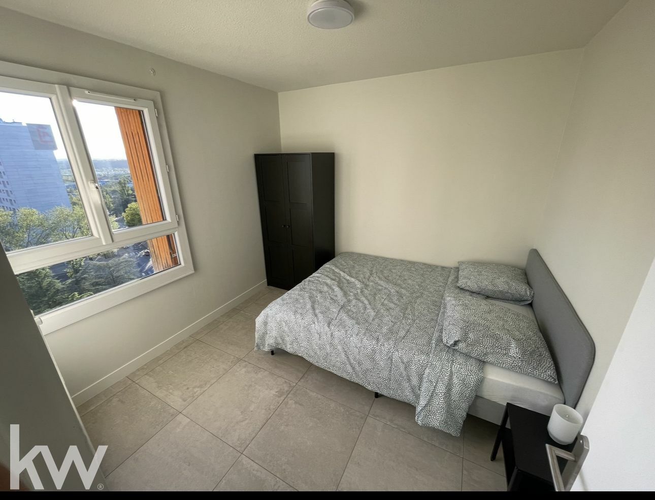 VENISSIEUX – Appartement T3 de 62 m² en étage élevé avec loggia et cellier