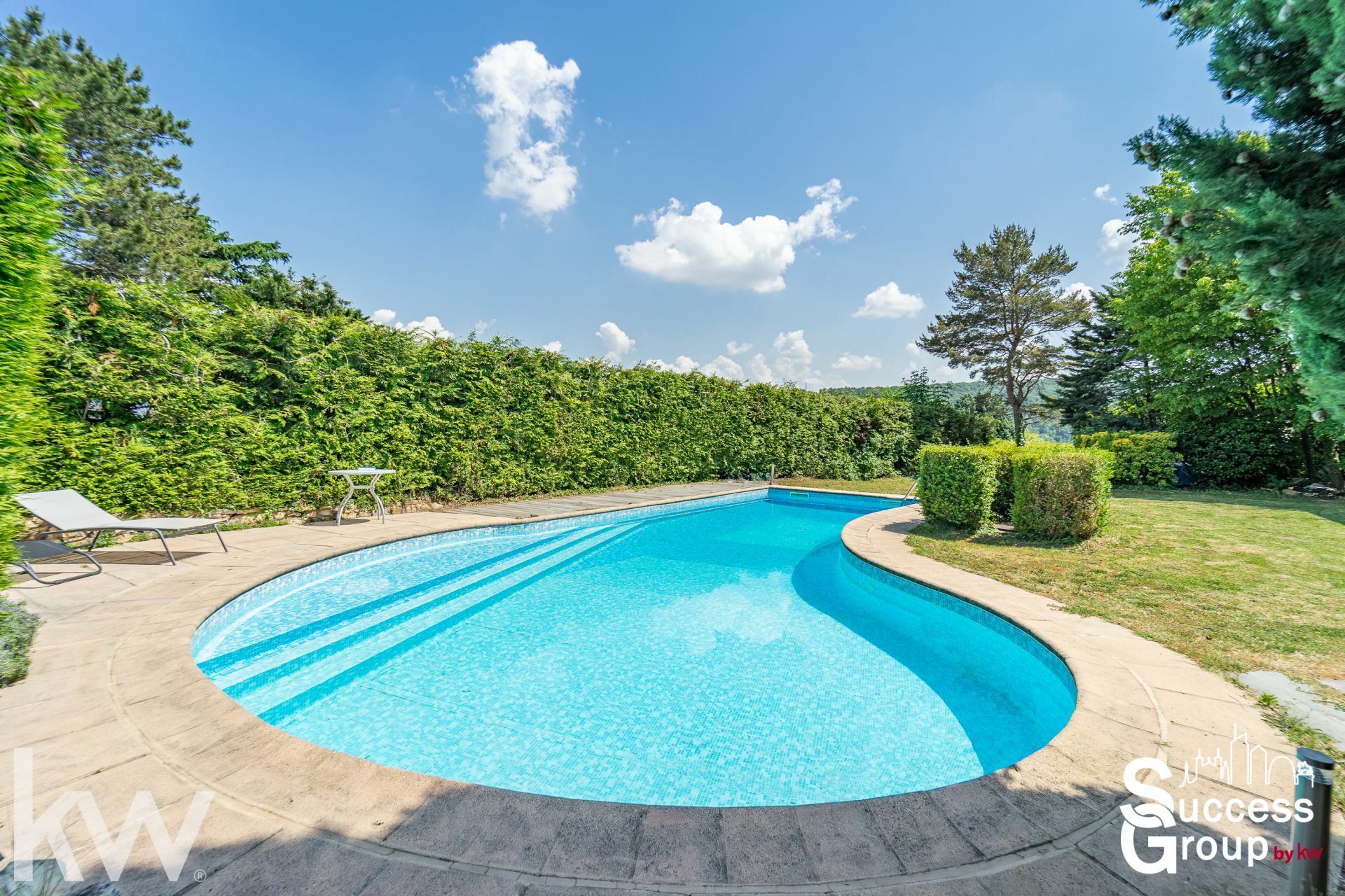 POLEYMIEUX AU MONT D’OR – Villa 6 pièces de 153 m² avec jardin et piscine