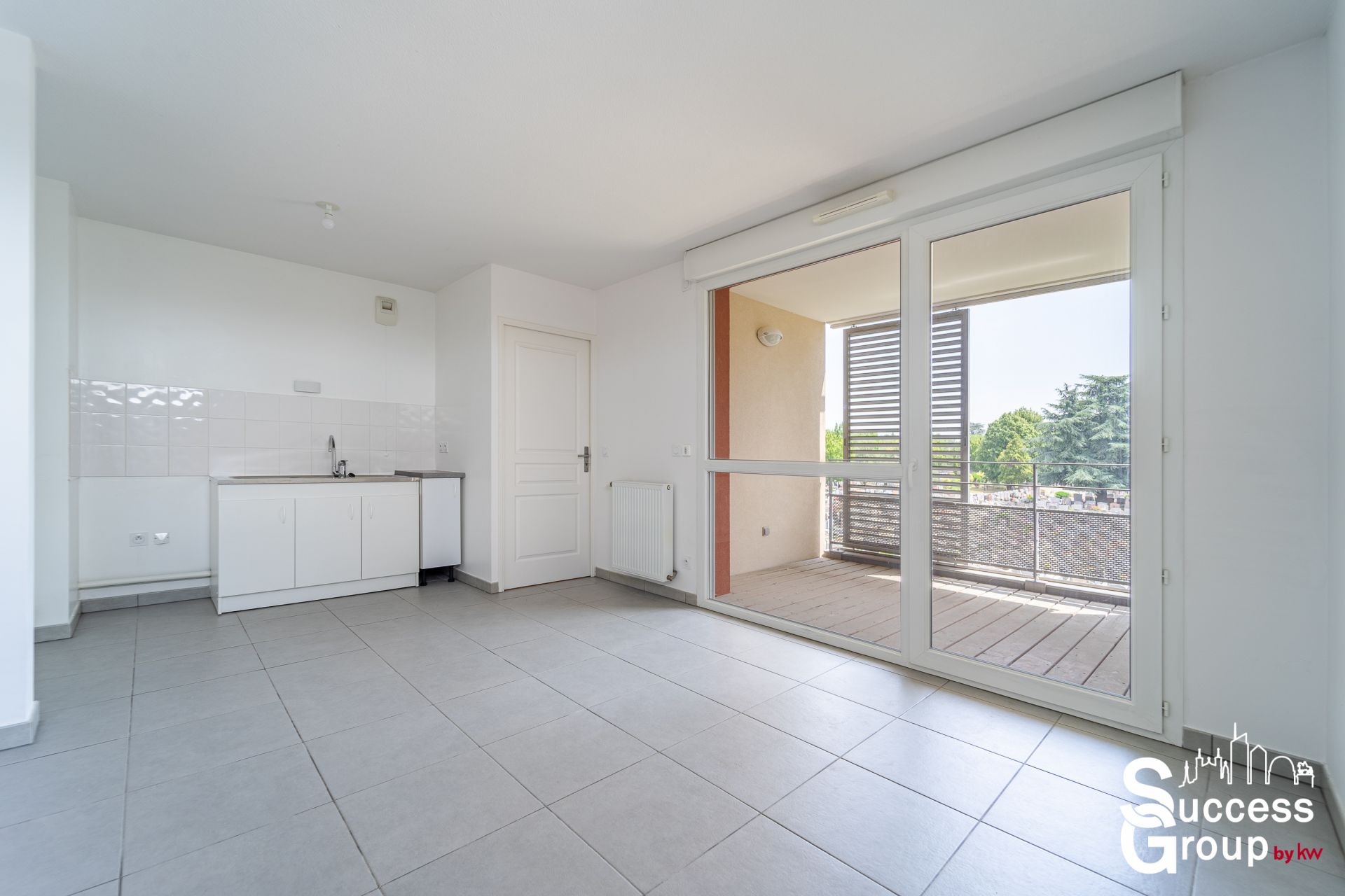 CALUIRE – Appartement T2 de 46 m² avec balcon et garage.