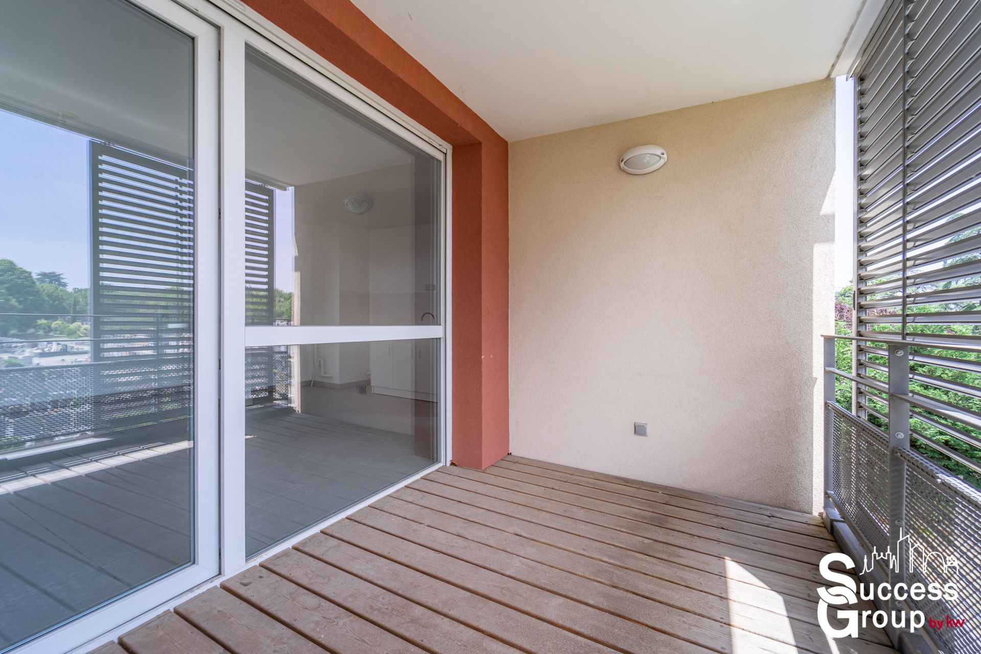 CALUIRE – Appartement T2 de 46 m² avec balcon et garage.