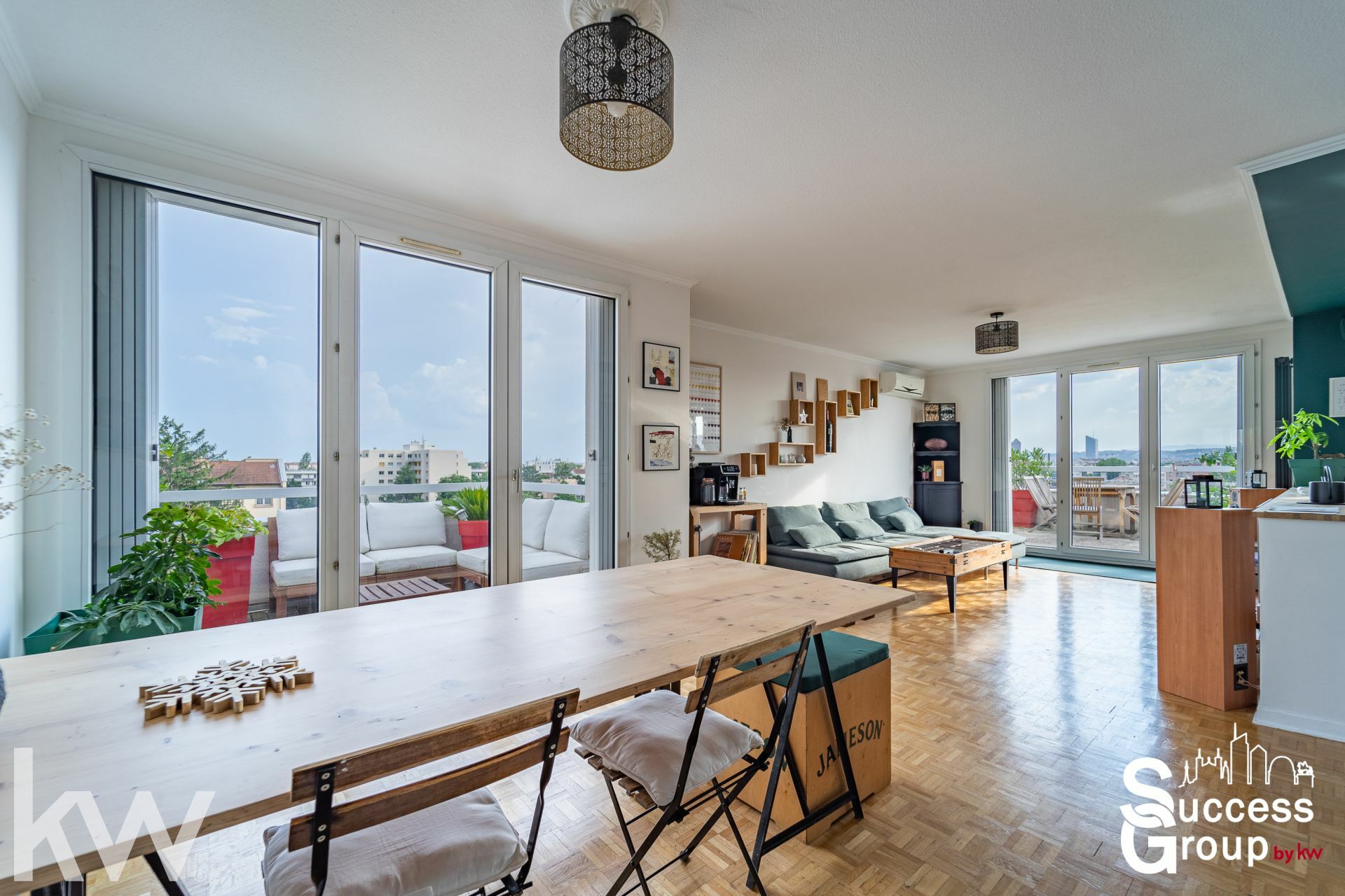 VILLEURBANNE – Appartement T4 de 92 m² avec terrasses et cave