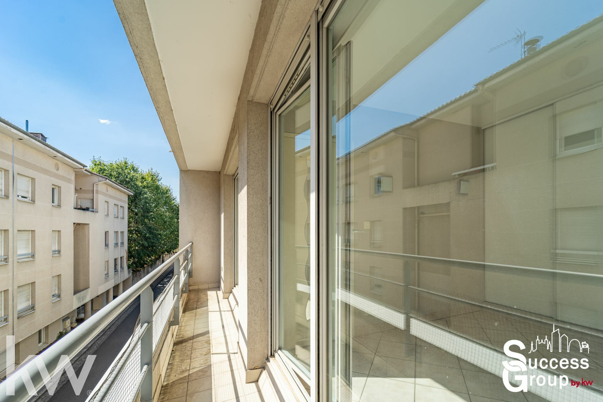Lyon 08 – Appartement T2 de 45 m² avec balcon et cave