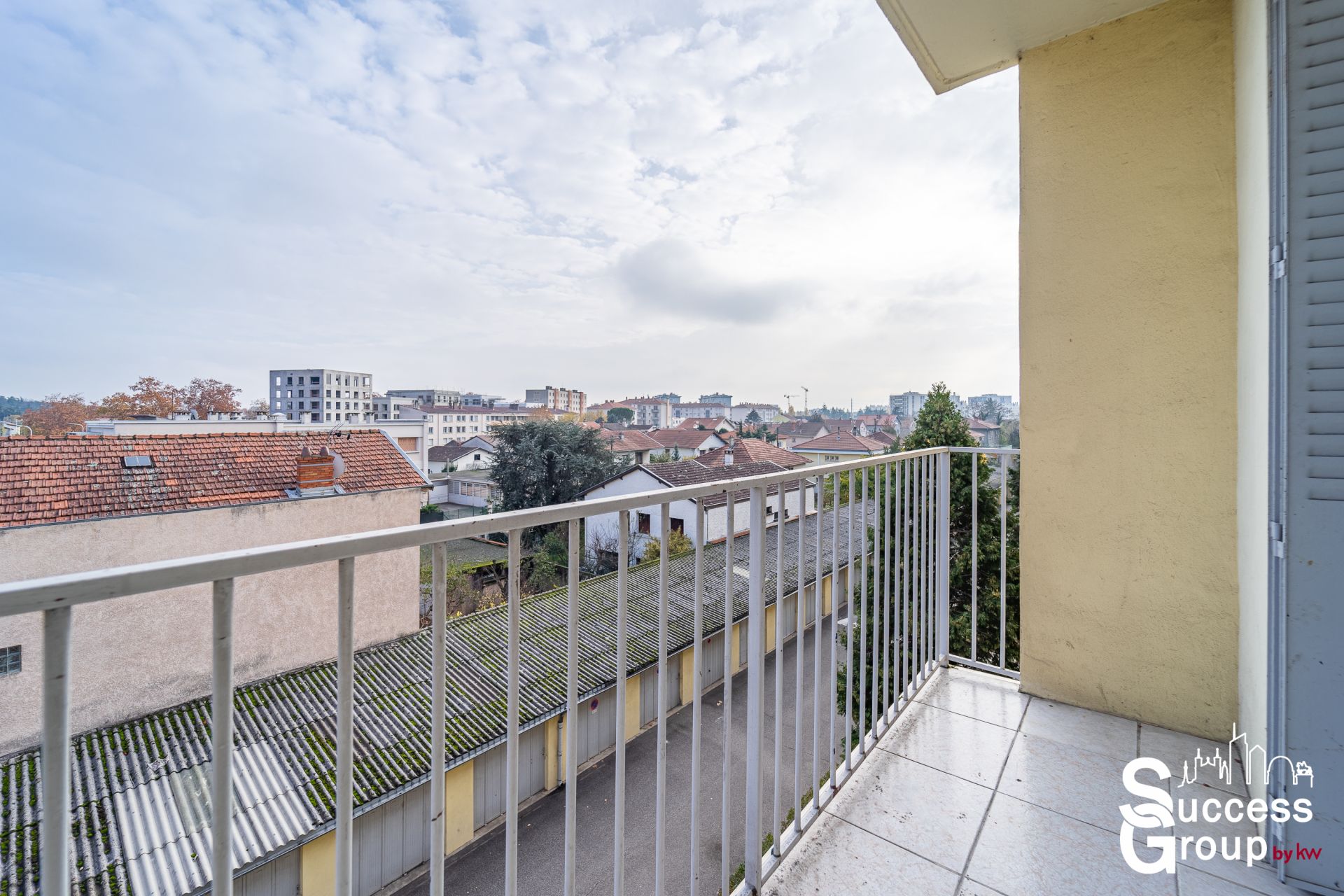 LYON 8 – Appartement T4 de 79 m² avec balcon et cave