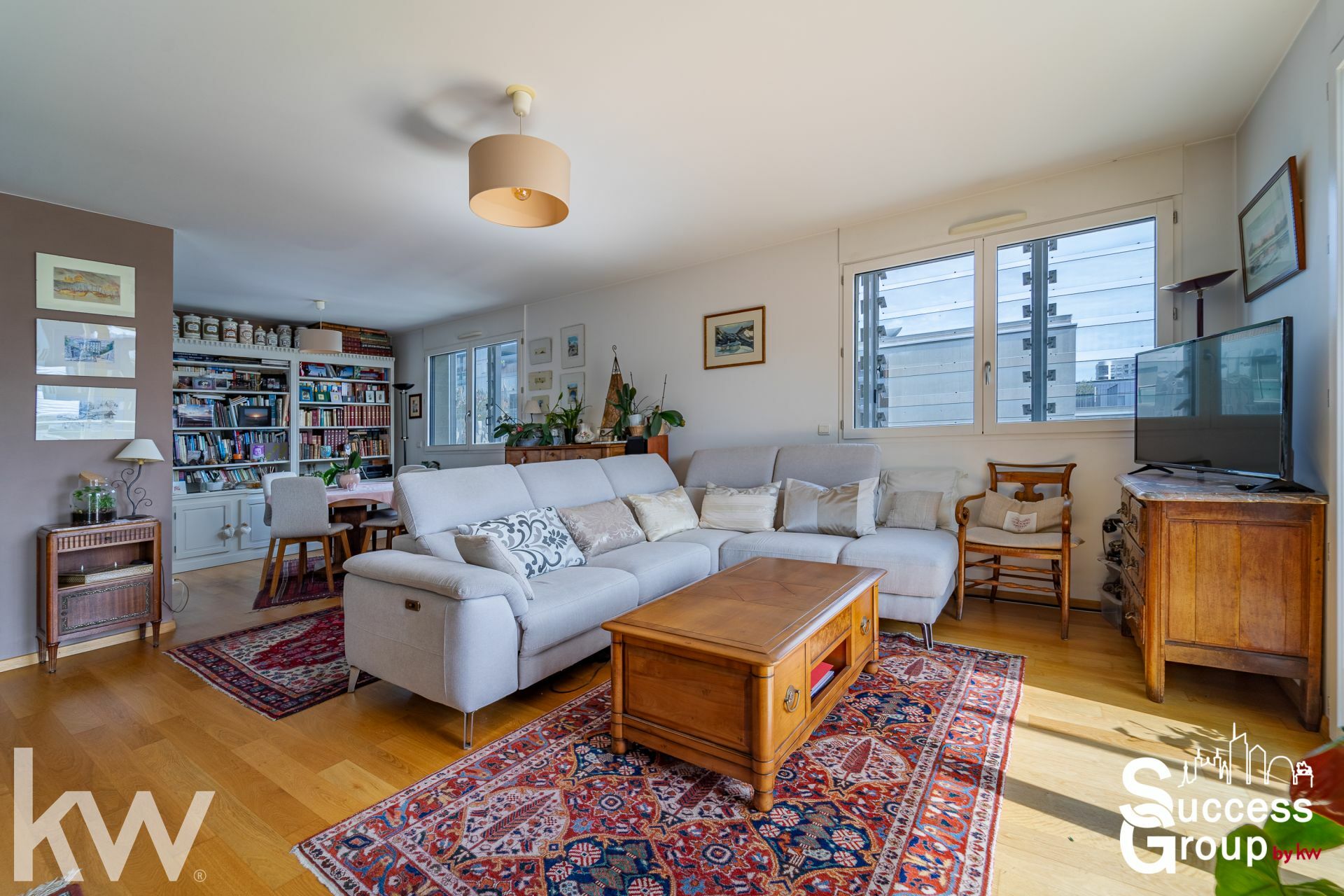 Lyon 2 – Appartement  T3 de 90m² avec terrasse, cave et garage double