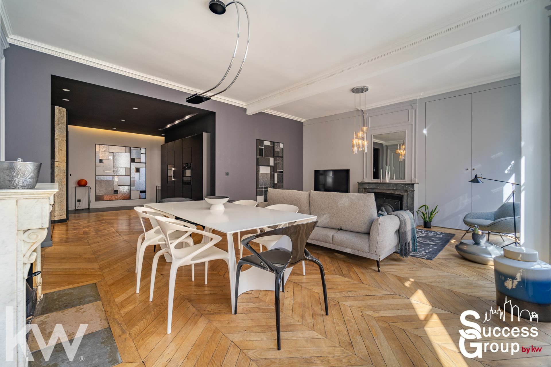 LYON 01 – Appartement T3 pièces de 102 m² en très bon état avec cave