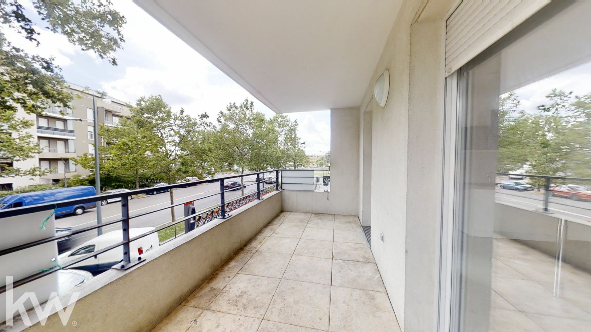 VENISSIEUX – Appartement T4 de 85 m² en bon état avec terrasse