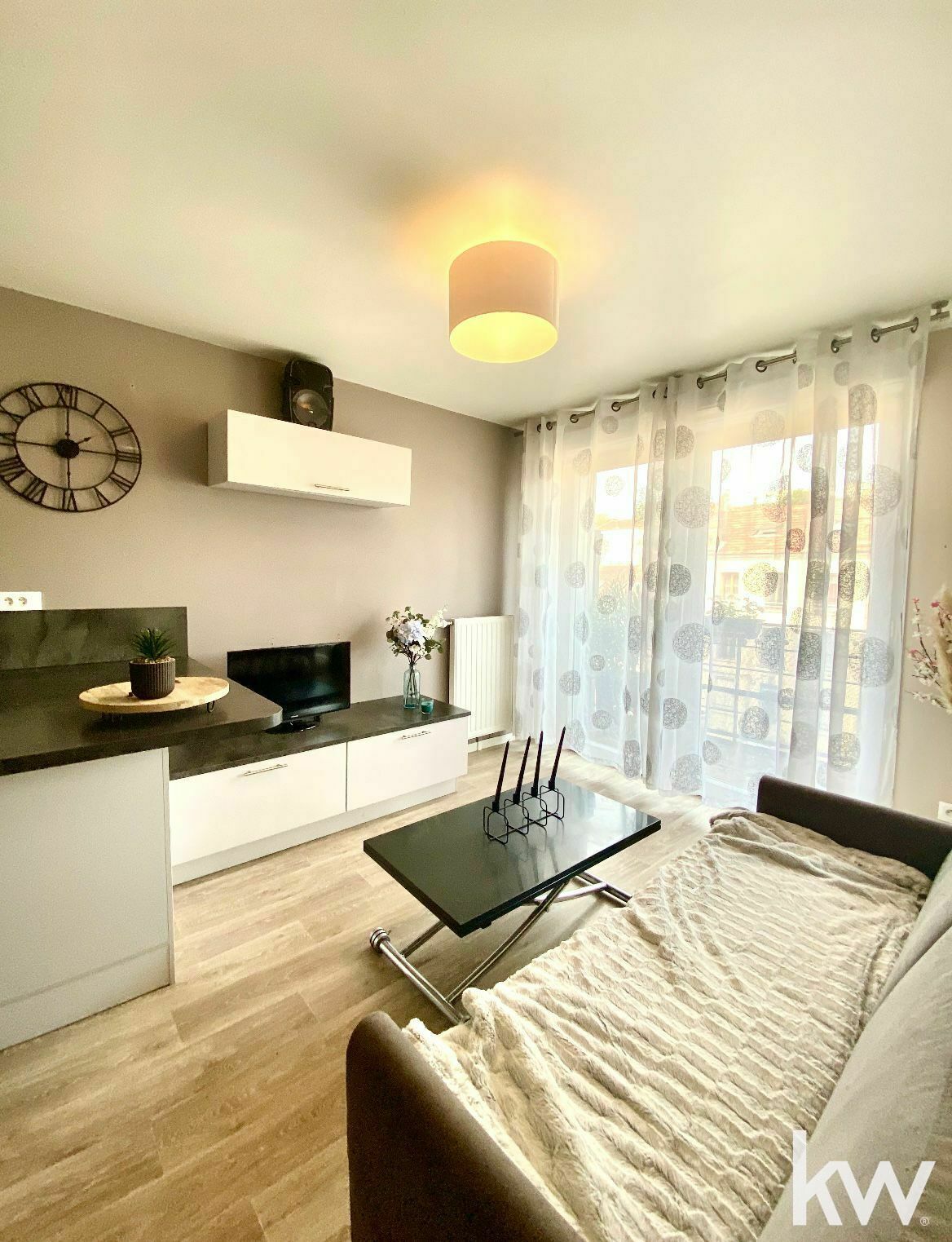 LOCATION d'un appartement 2 pièces (37 m²) à CORBEIL-ESSONNES