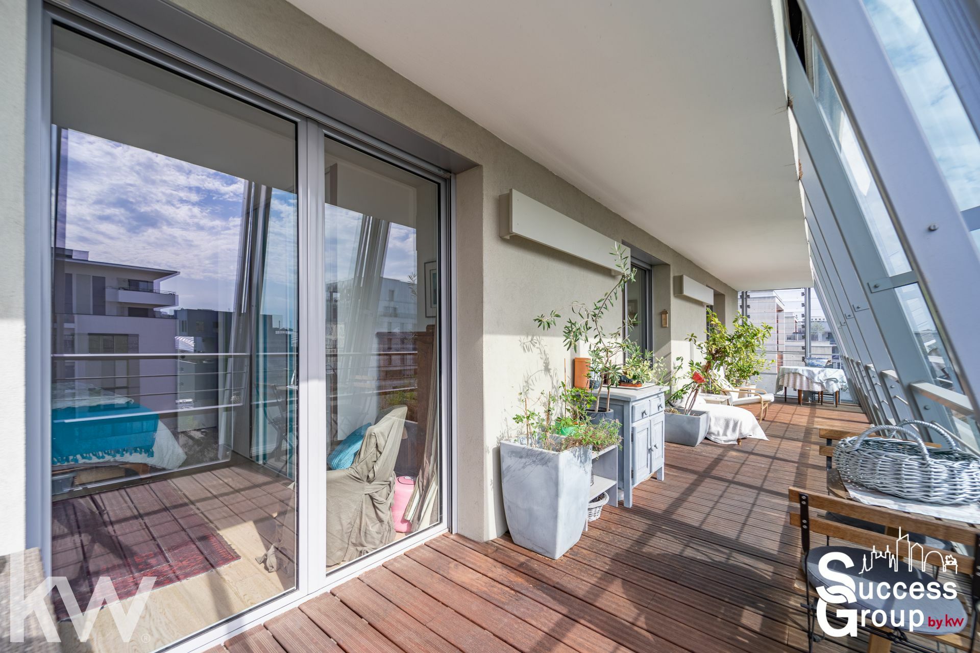 Lyon 2 – Appartement  T3 de 90m² avec terrasse, cave et garage double