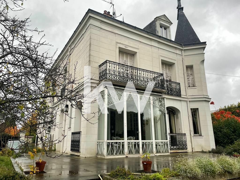 Maison - La varenne st hilaire - 8piece(s) - 2 638 000€ | Keller