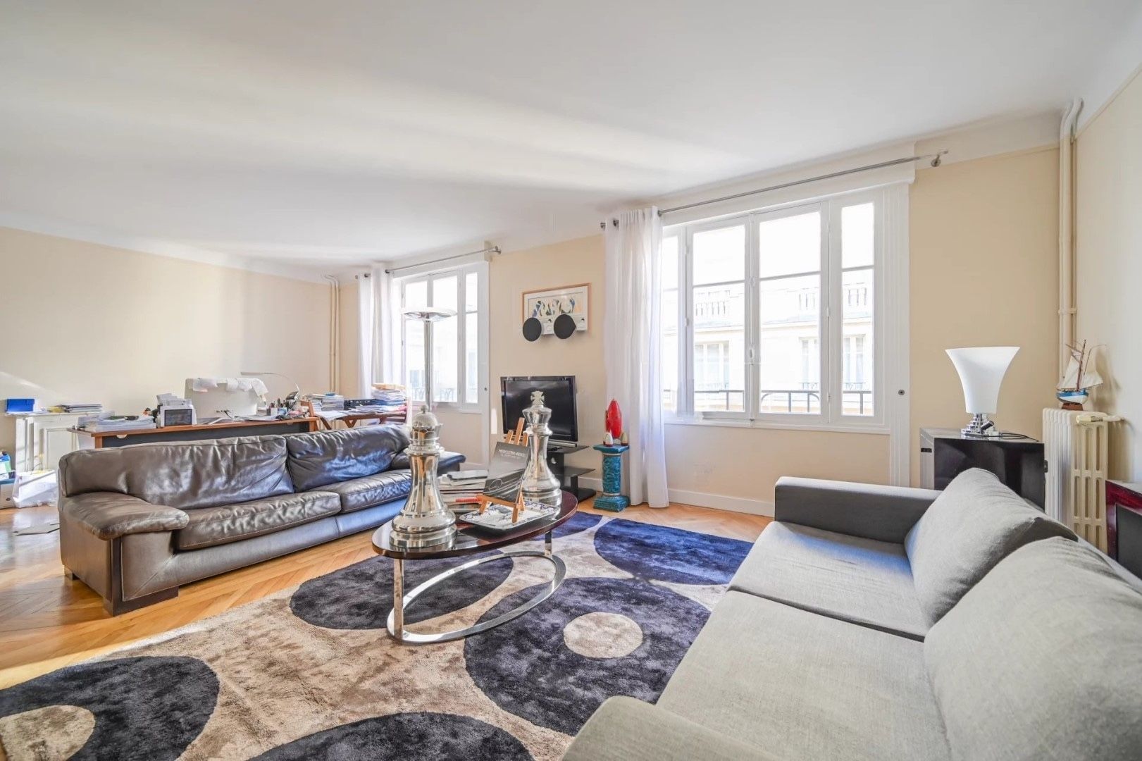 Appartement T3 (84 m²) en vente dans le 16e arrondissement de Paris (1/4)
