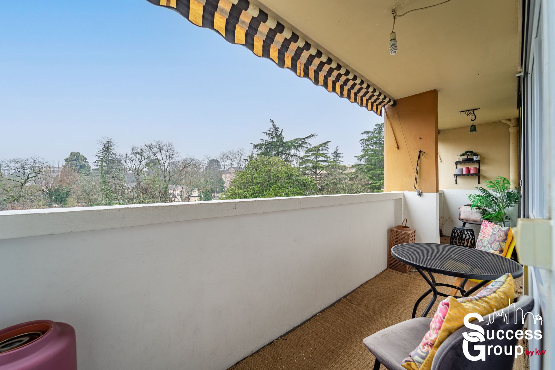 ECULLY – Appartement T3 de 69 m², avec cave, balcon et stationnement