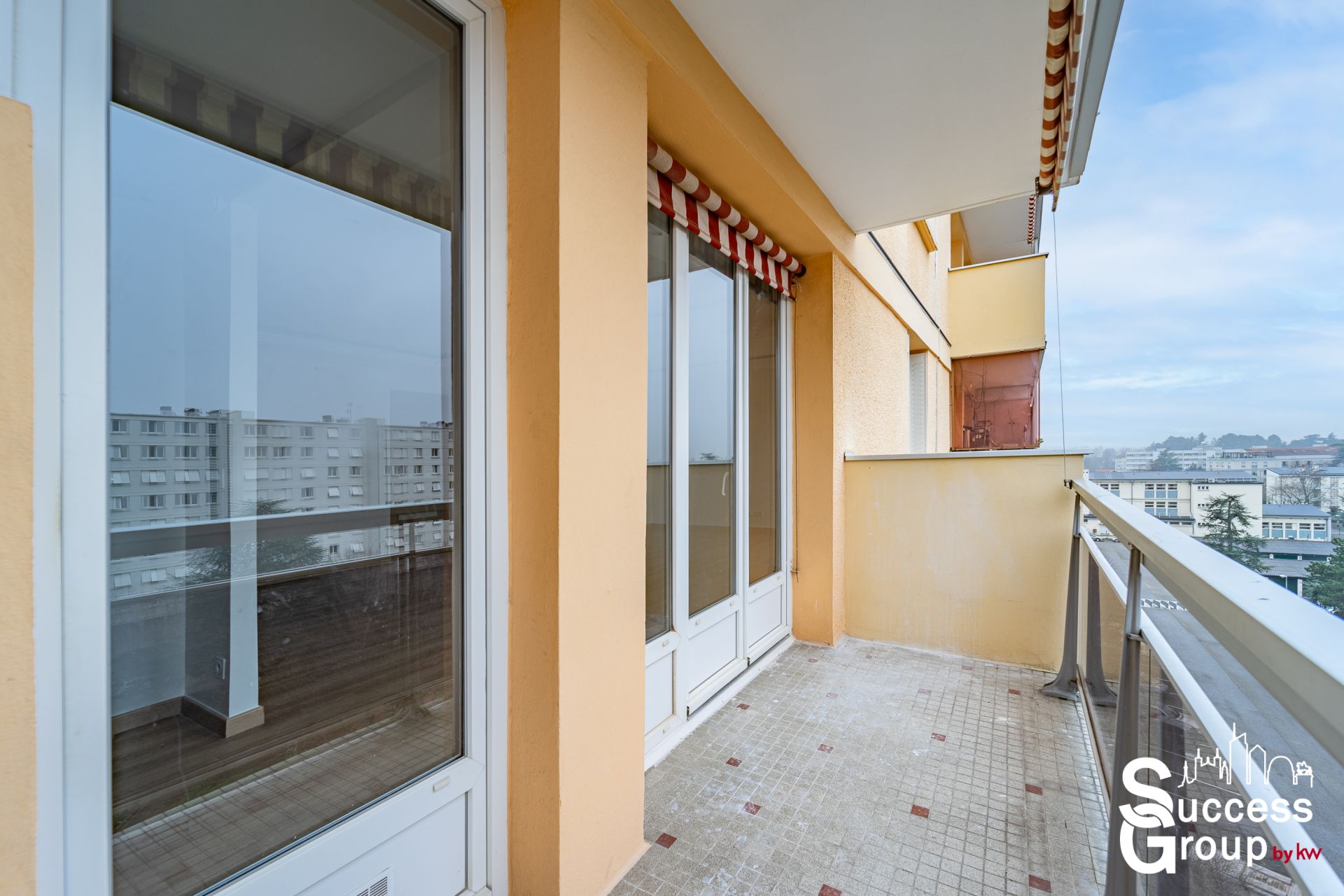 SAINTE FOY LES LYON –  Appartement T4 de 82m² avec balcon et stationnement