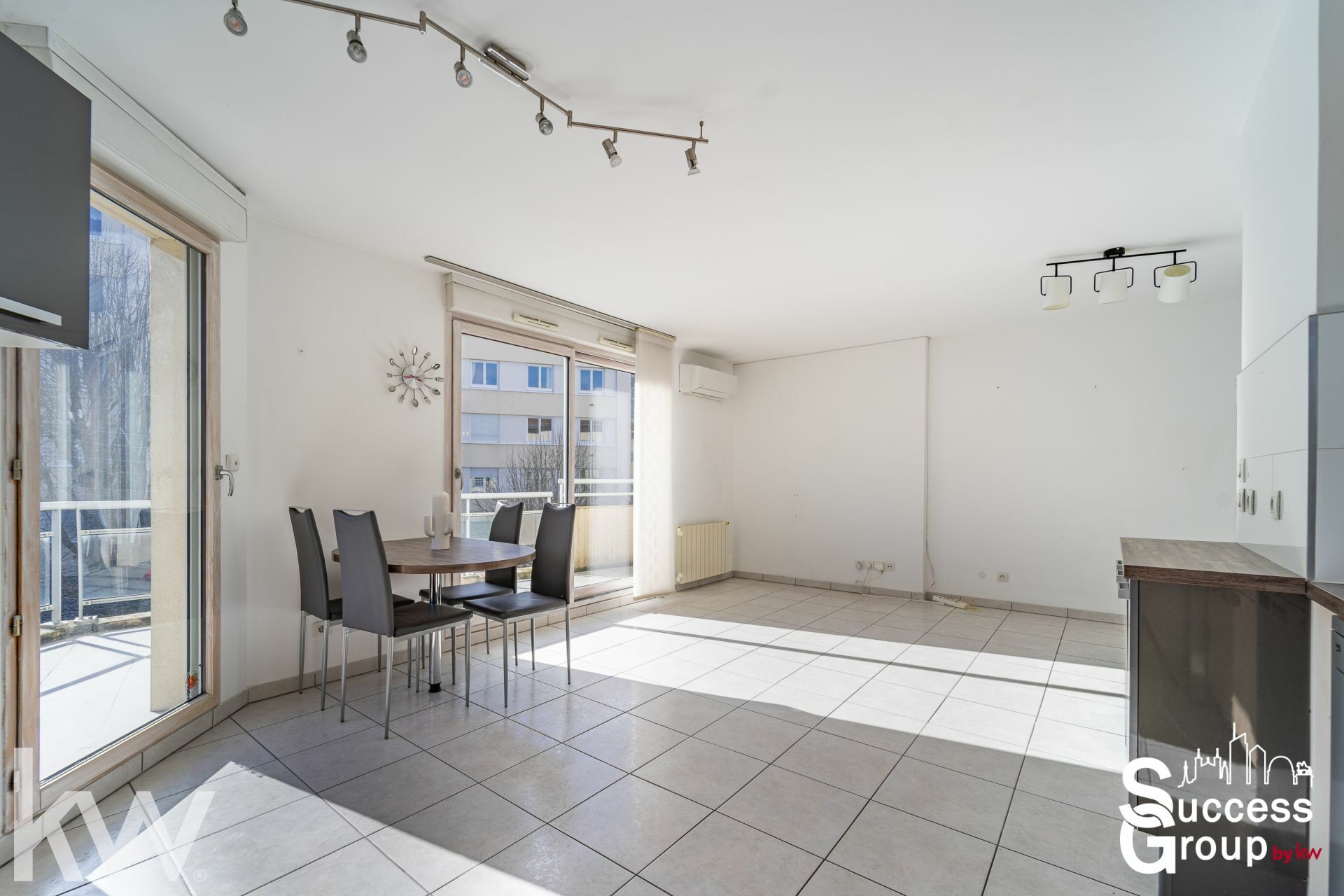 TASSIN LA DEMI LUNE – Appartement T3 de 73 m² avec loggia et terrasse