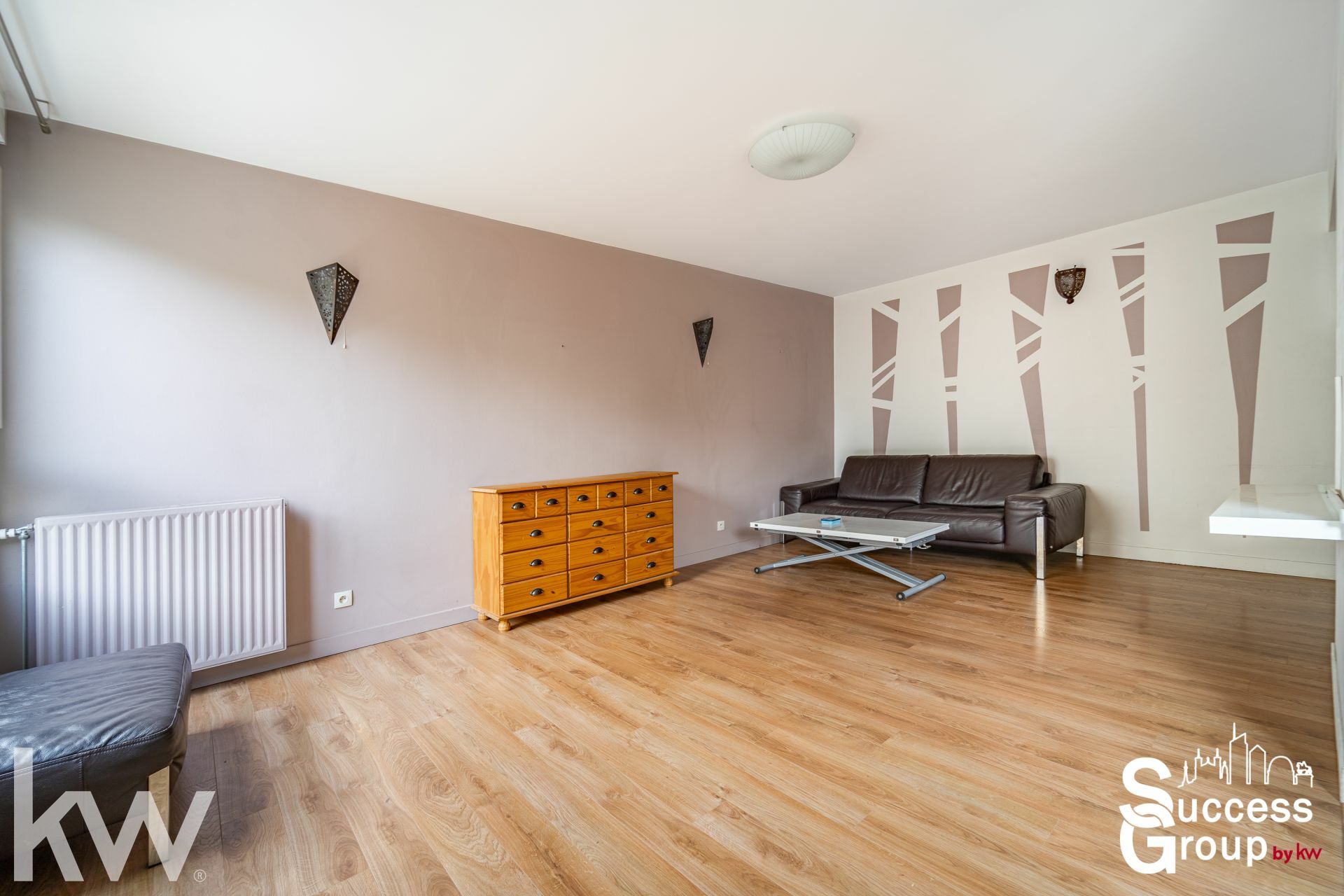 LYON 03 –  Appartement T4 de 86 m² avec cave, deux balcons et garage double