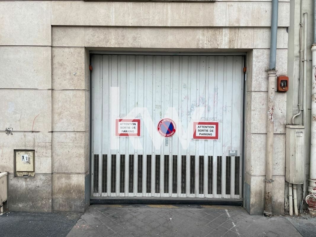 Parking/Box PARIS 19 metro crimé