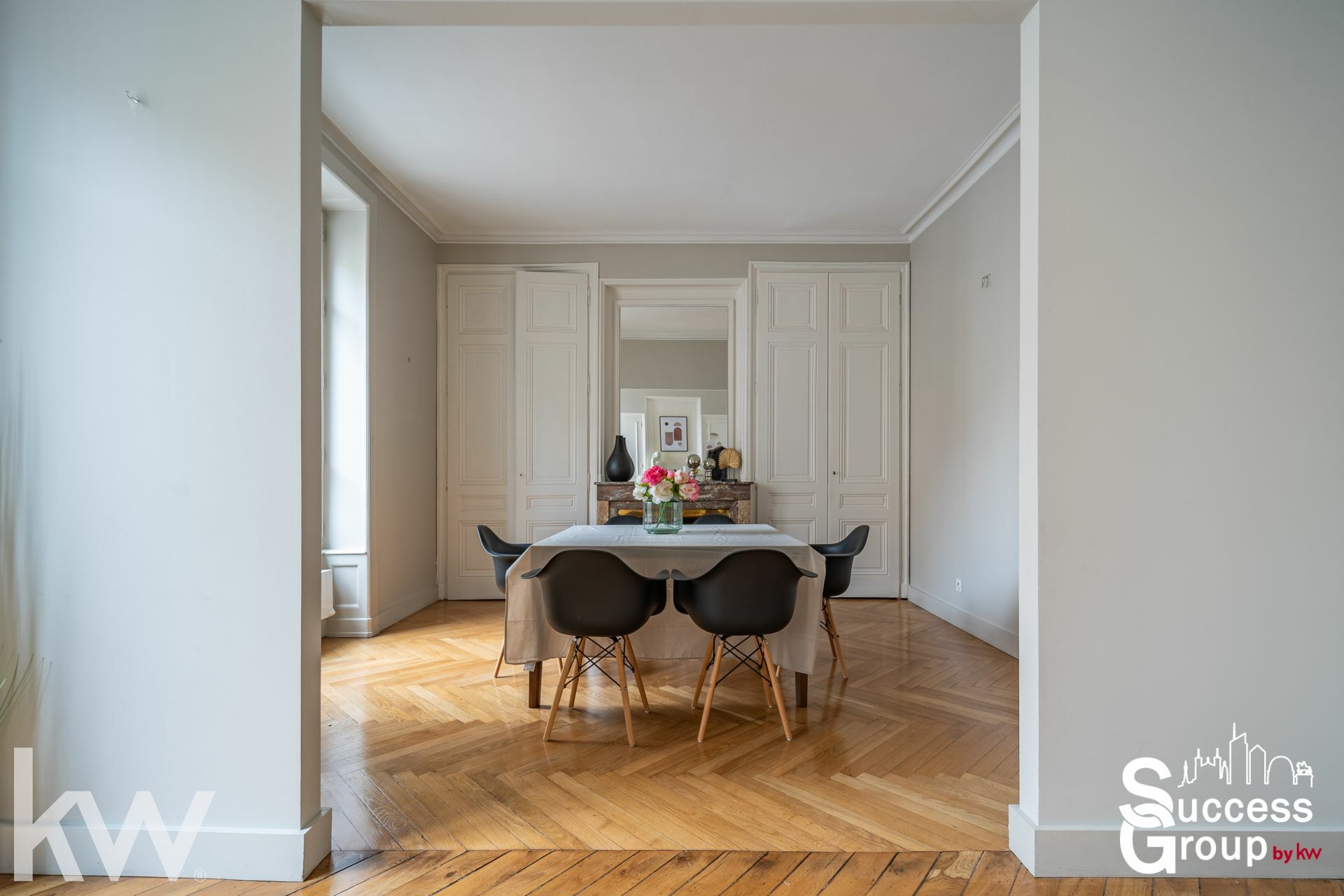 LYON 3 – Appartement T4 de 90 m² avec local privé sur palier et cave