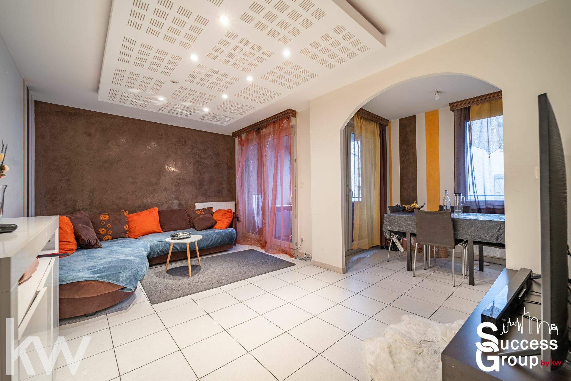 VENISSIEUX – Appartement T2 de 51 m² en bon état avec balcon et garage