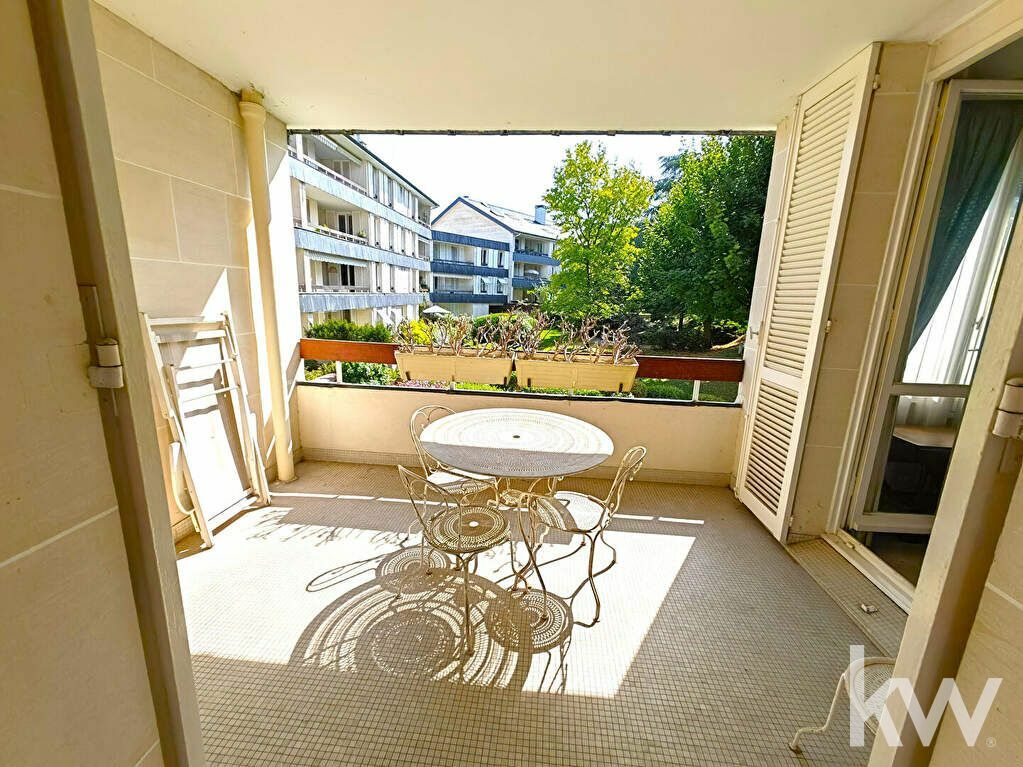VENTE d'un appartement T3 (101 m²) à Louveciennes
