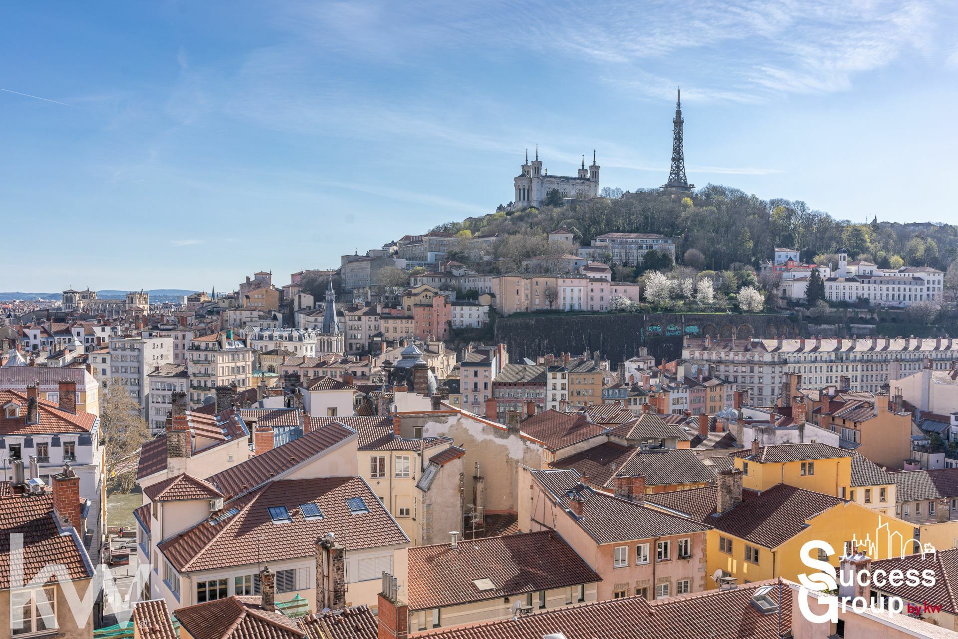 Lyon 1 – Appartement T3 bis de 96 m² avec vue dégagée et grenier