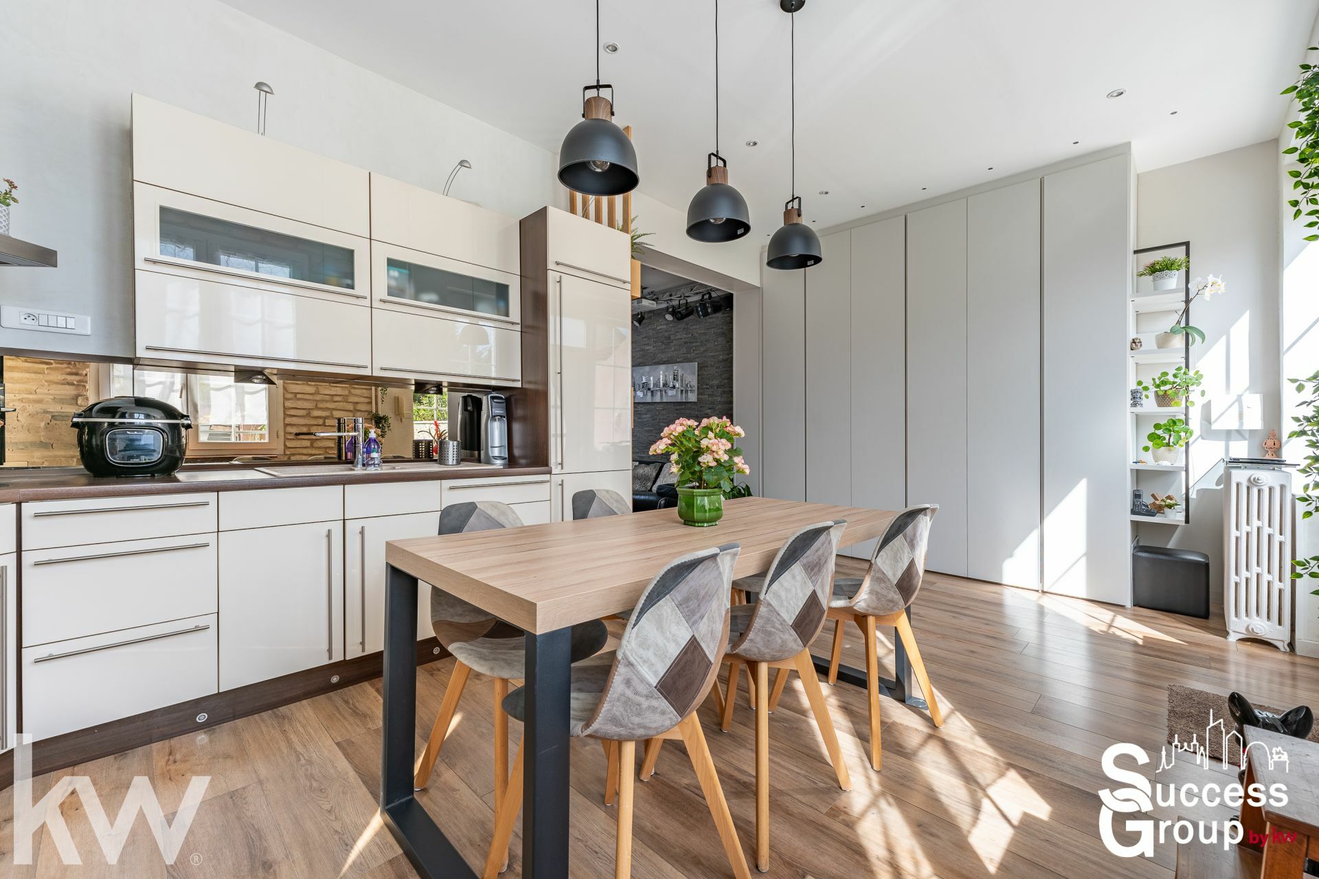 Maison en très bon état de 139 m² avec terrasse, jardin et piscine