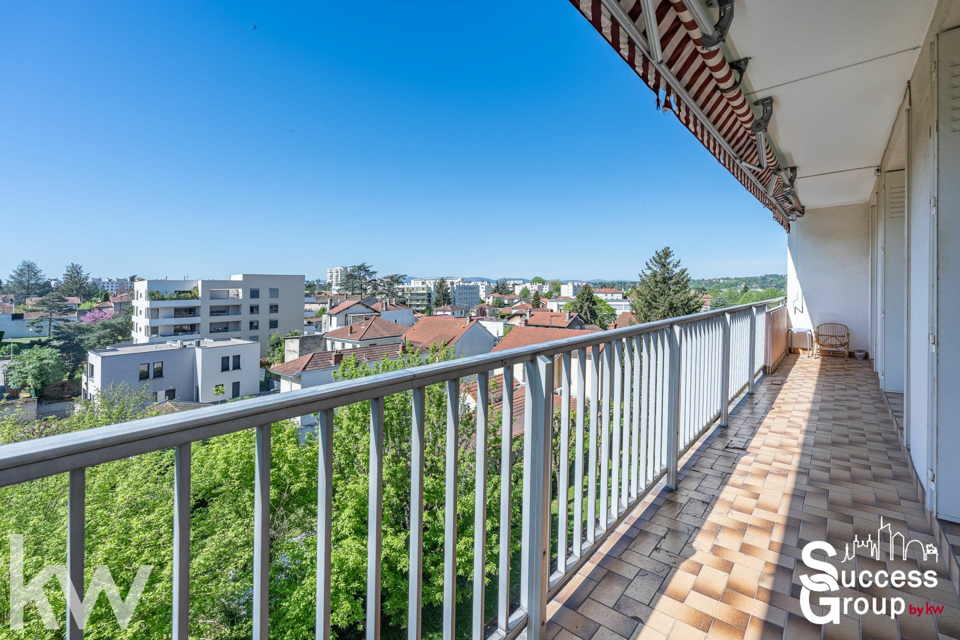 CALUIRE ET CUIRE – Appartement T3 84 m² avec balcon, cave et stationnement