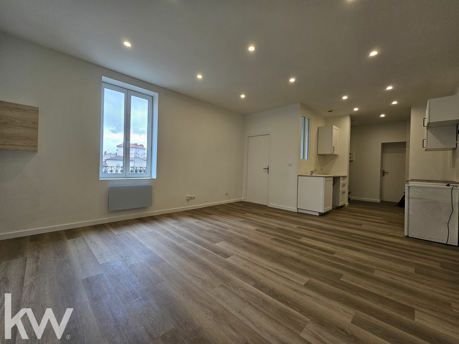 VENISSIEUX : appartement T2 de 46 m² refait à neuf avec une cave