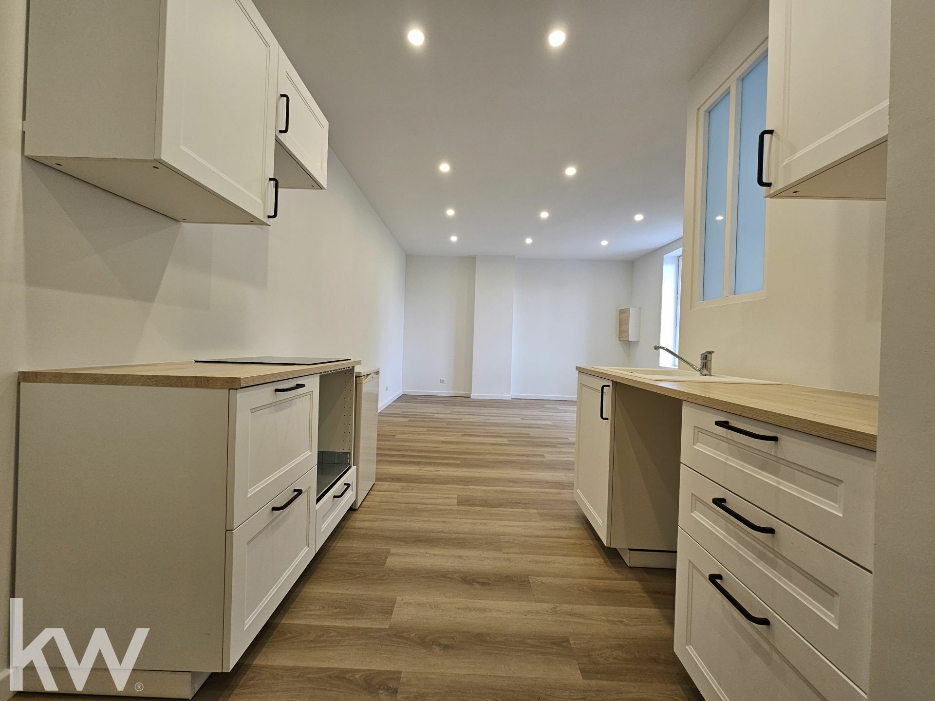 VENISSIEUX : appartement T2 de 46 m² refait à neuf avec une cave
