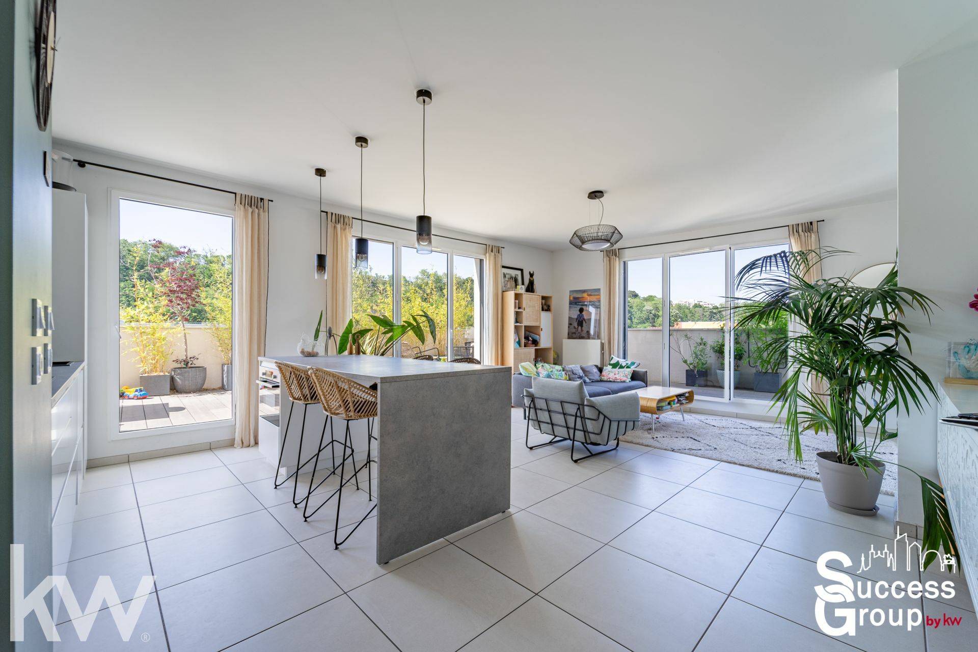 Lyon 09 – Appartement T4 de 93 m² en étage élevé avec terrasse, garage