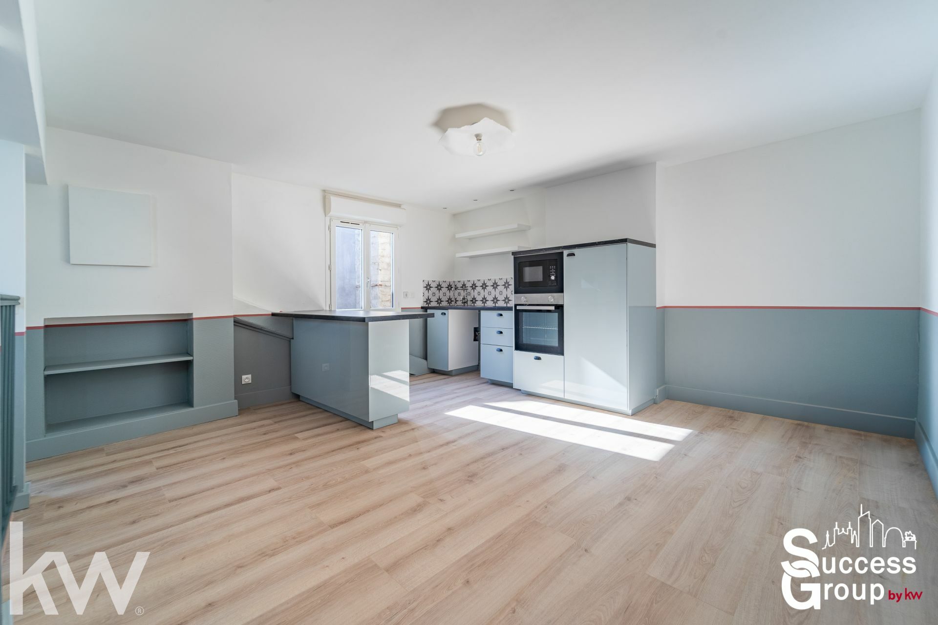 Lyon 2 AINAY  – T2 bis de 46m² au dernier étage