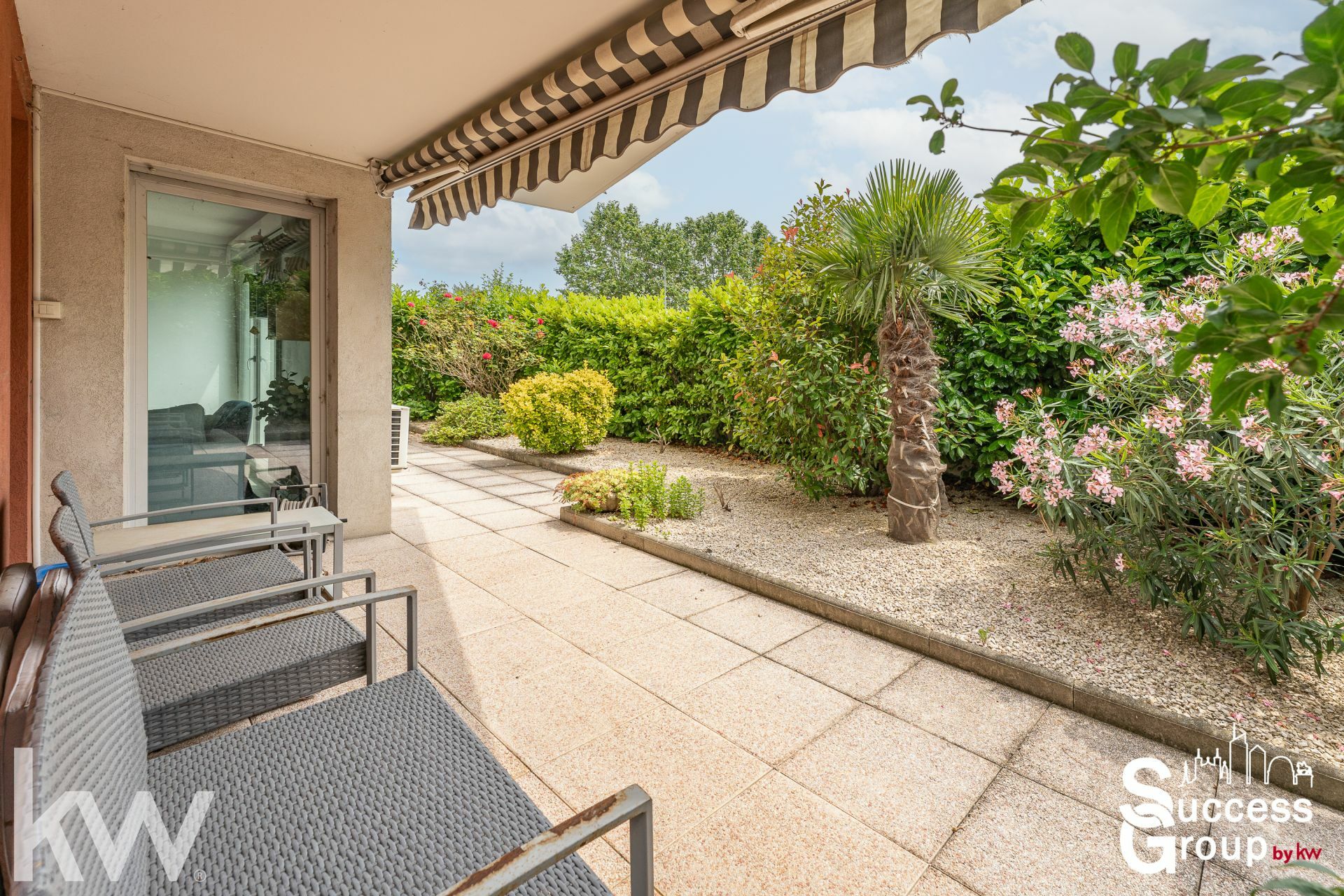 VENISSIEUX –  appartement T4 de 79 m² avec un vaste exterieur et un garage