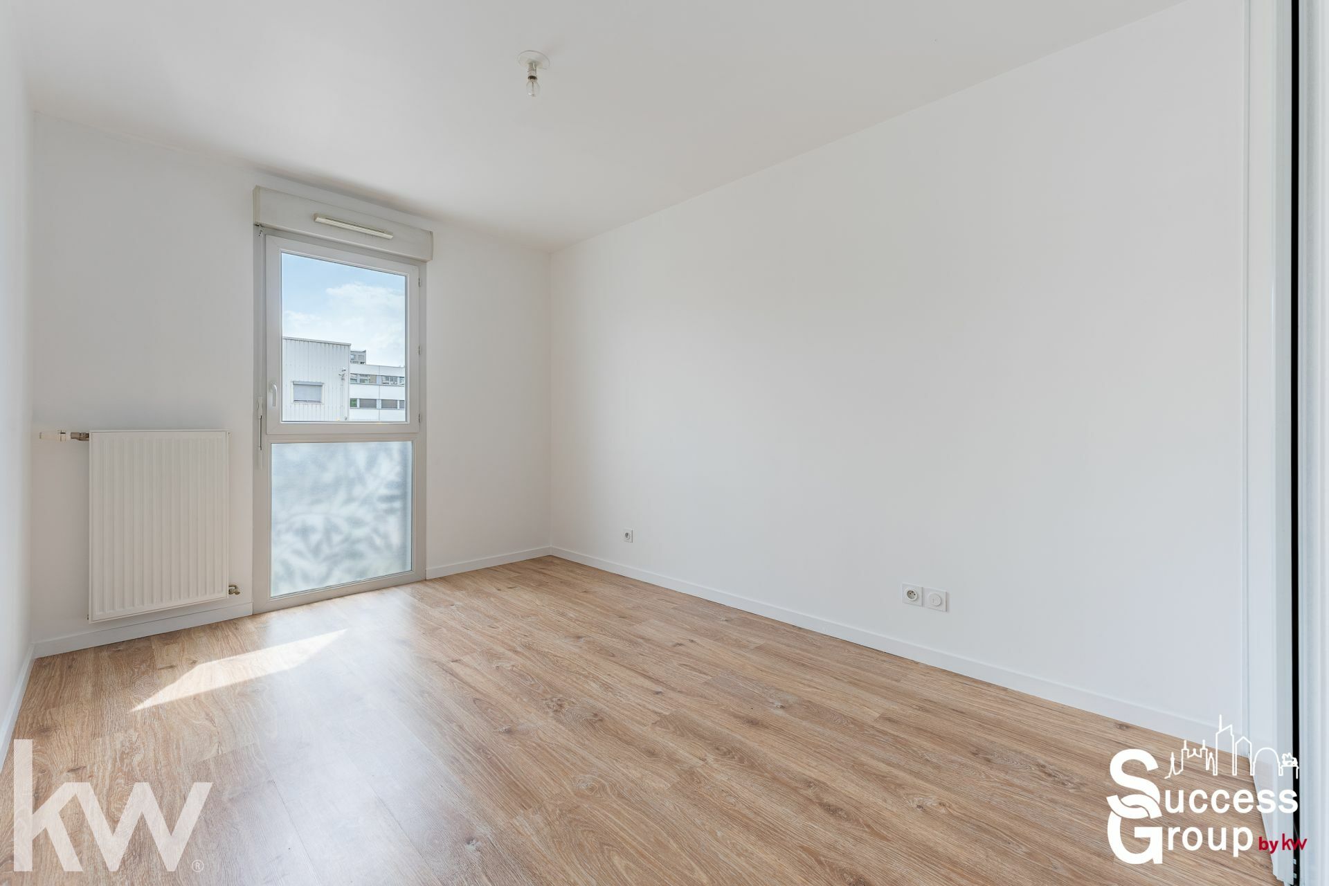 LYON 07 – Appartement 2 pièces de 57 m² avec un balcon et un garage
