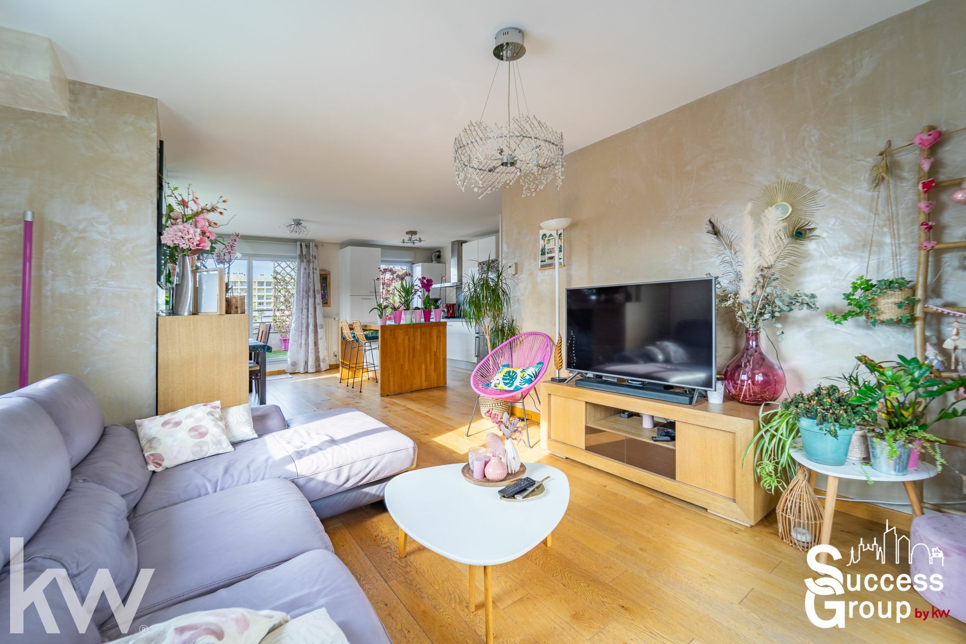 Lyon 8 – T4 de 107 m² au dernier étage avec deux terrasses et un garage