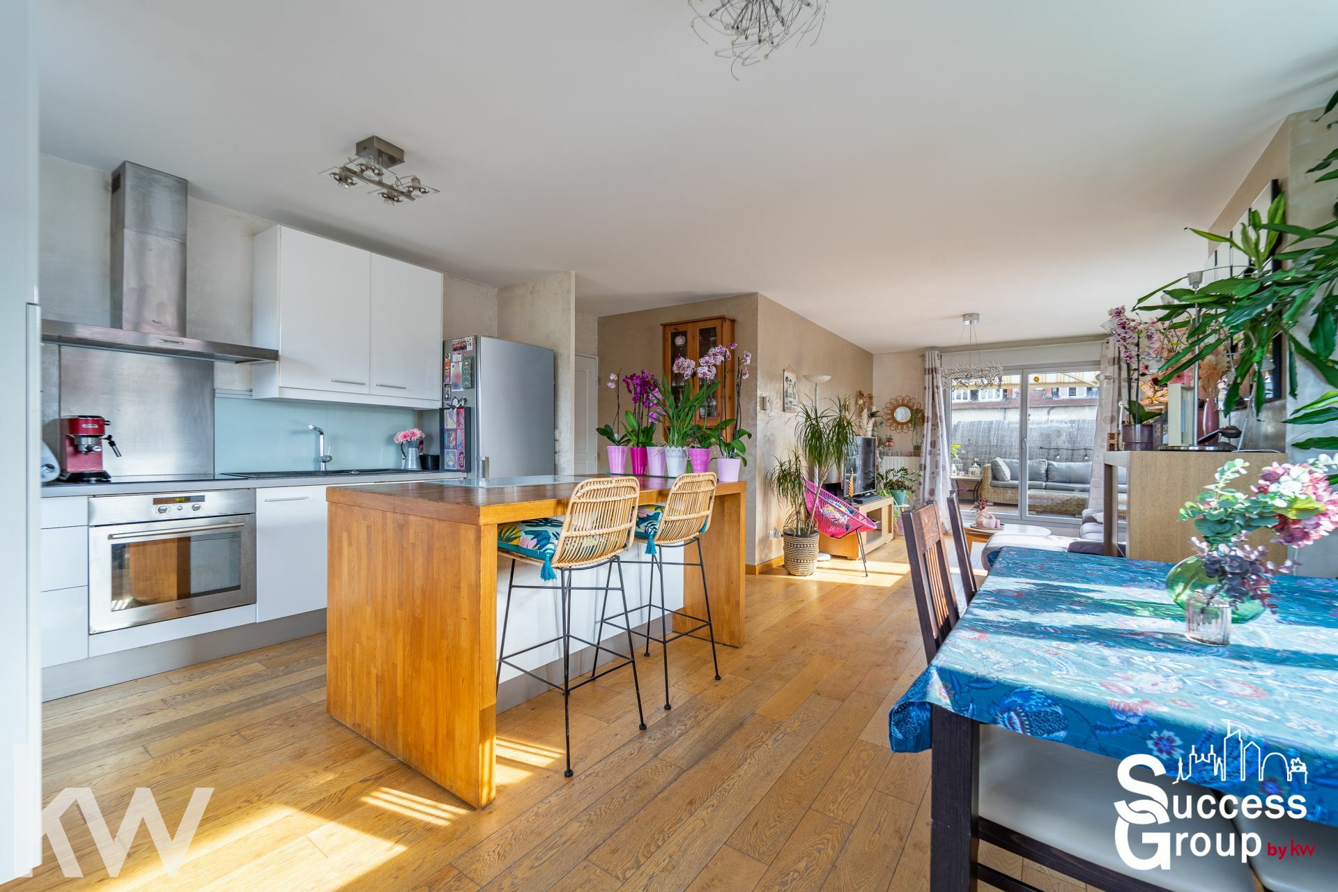 Lyon 8 – T4 de 107 m² au dernier étage avec deux terrasses et un garage