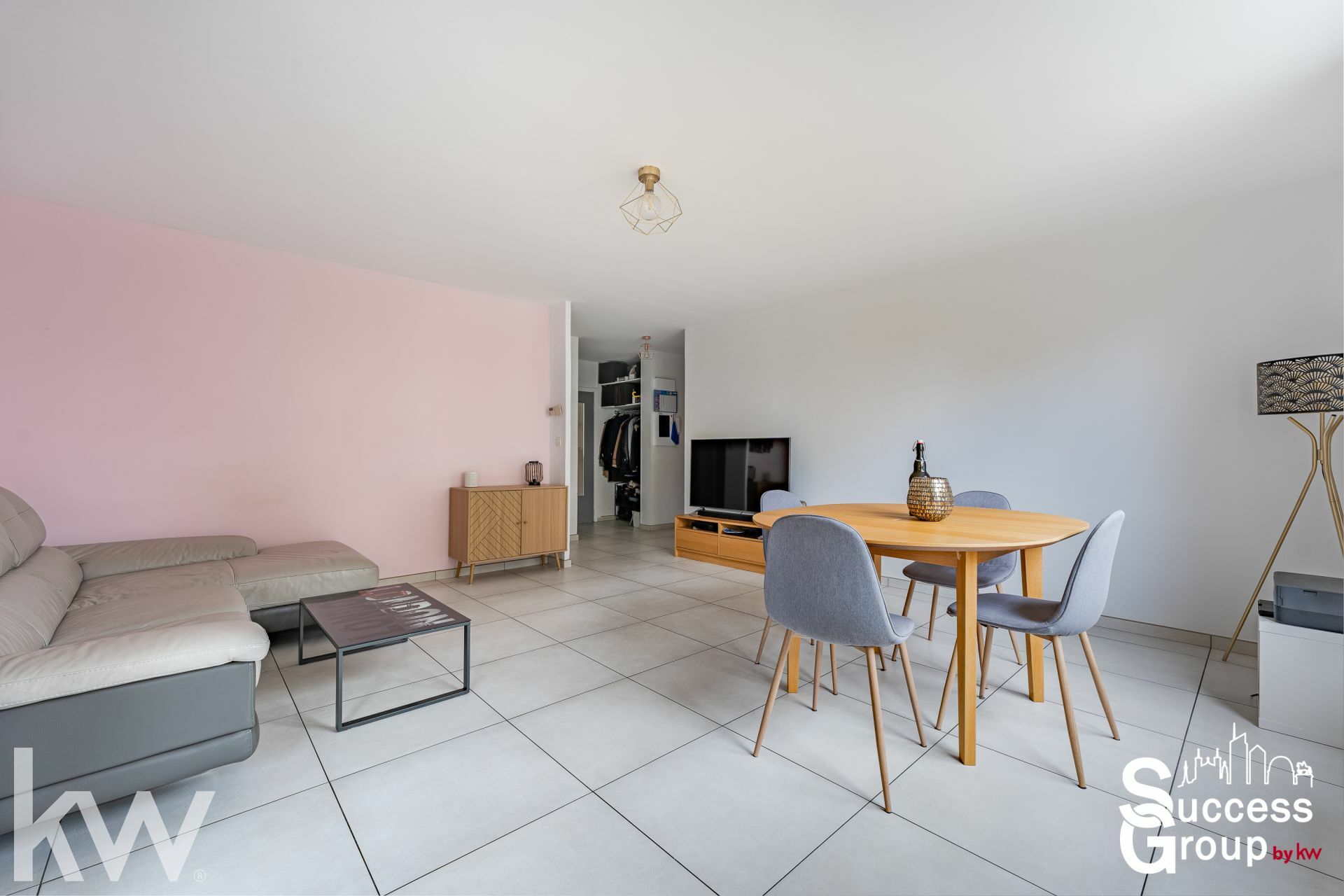 VILLEURBANNE – Appartement T4 de 83 m² avec une terrasse et un garage