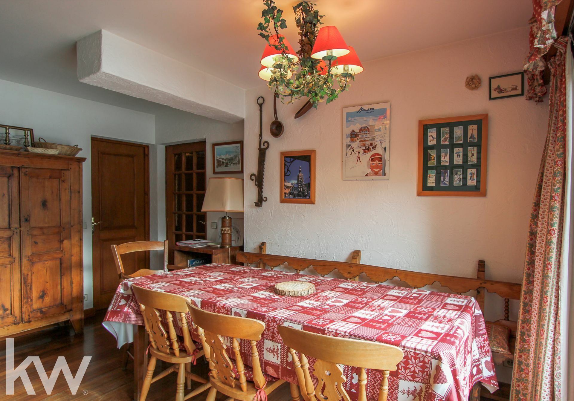 MEGEVE – T3 de 51m²  avec terrasse, jardin, cave et stationnement