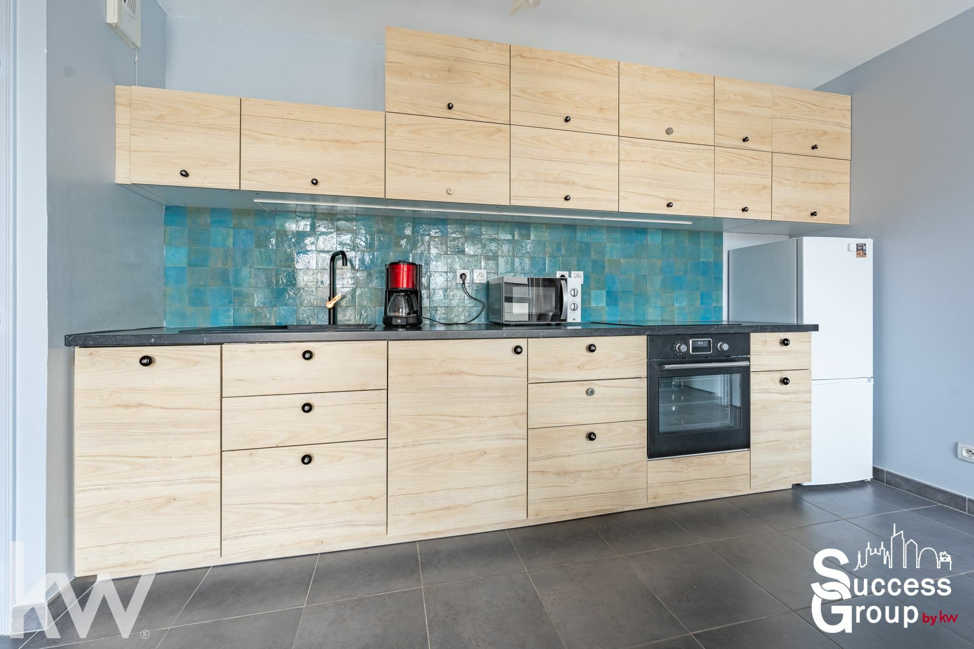 LYON 08 : appartement T2 de 47 m² lumineux, en bon état avec garage