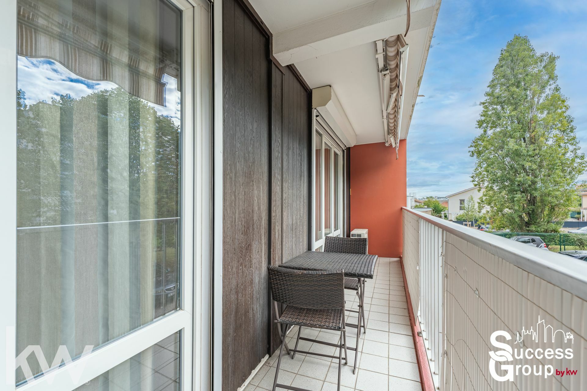 CALUIRE ET CUIRE – appartement T3 de 76 m² avec balcon, cave et garage