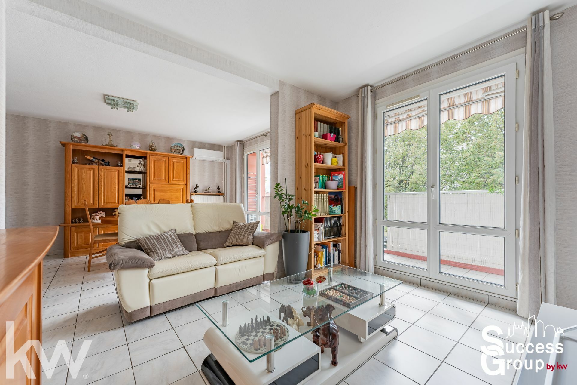 CALUIRE ET CUIRE – appartement T3 de 76 m² avec balcon, cave et garage