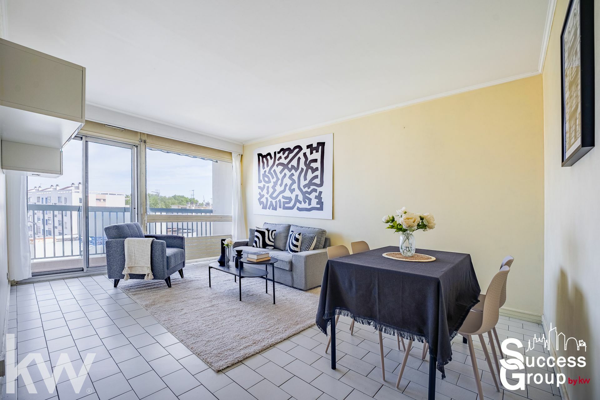 Lyon 07 – Appartement T4 de 83 m² avec balcon, cave et stationnement