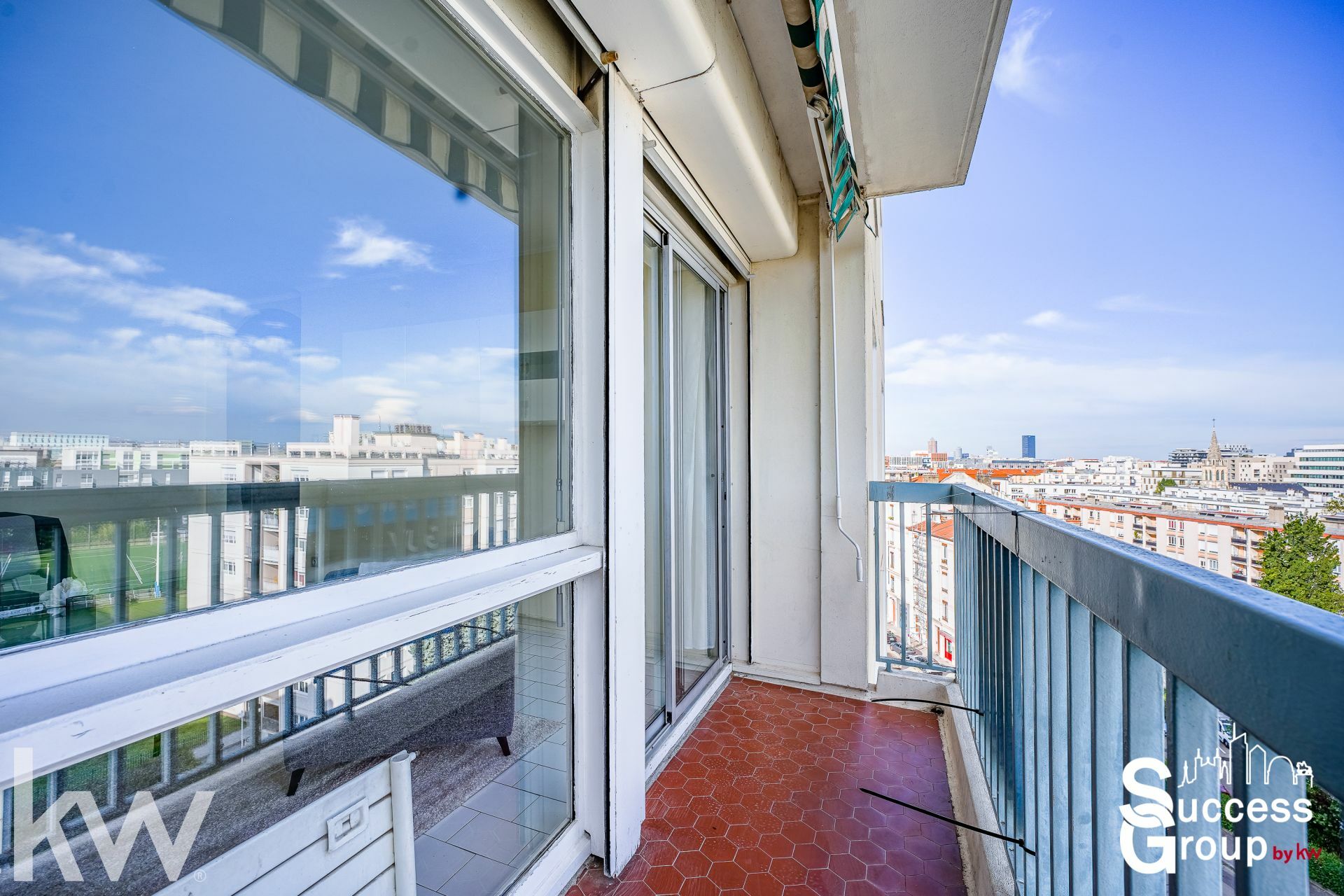 Lyon 07 – Appartement T4 de 83 m² avec balcon, cave et stationnement