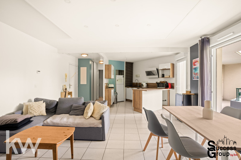 ECULLY – appartement T3 de 73 m² avec une terrasse, cave et garage