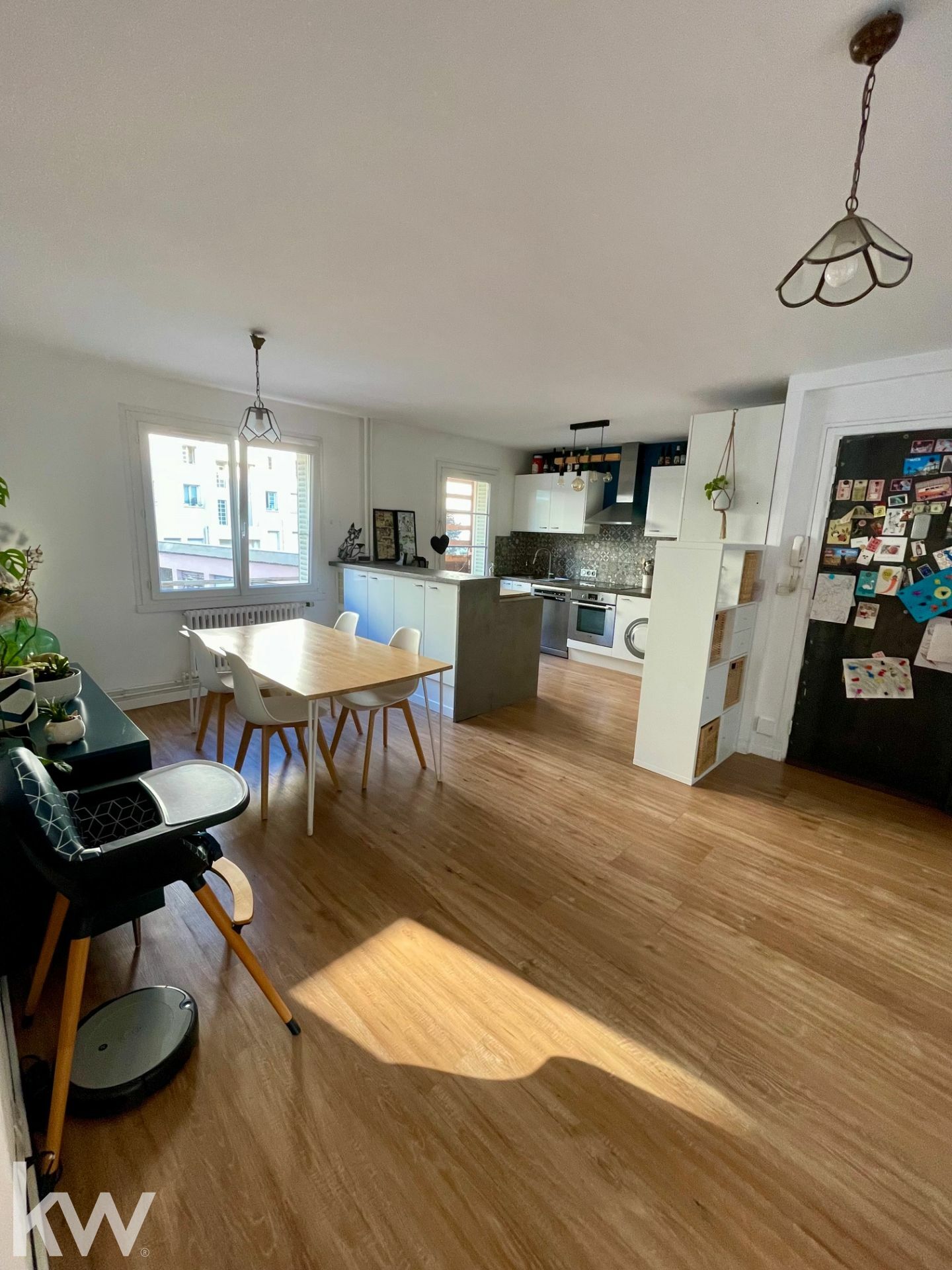 VILLEURBANNE – appartement T3 refait à neuf de 70 m² avec balcon, garage