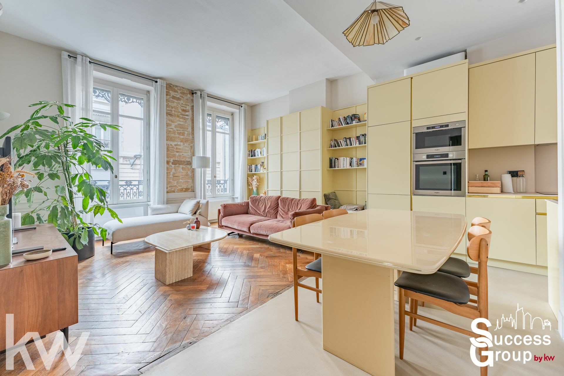 LYON 07 – appartement T3 de 78 m² rénové, très lumineux et avec une cave