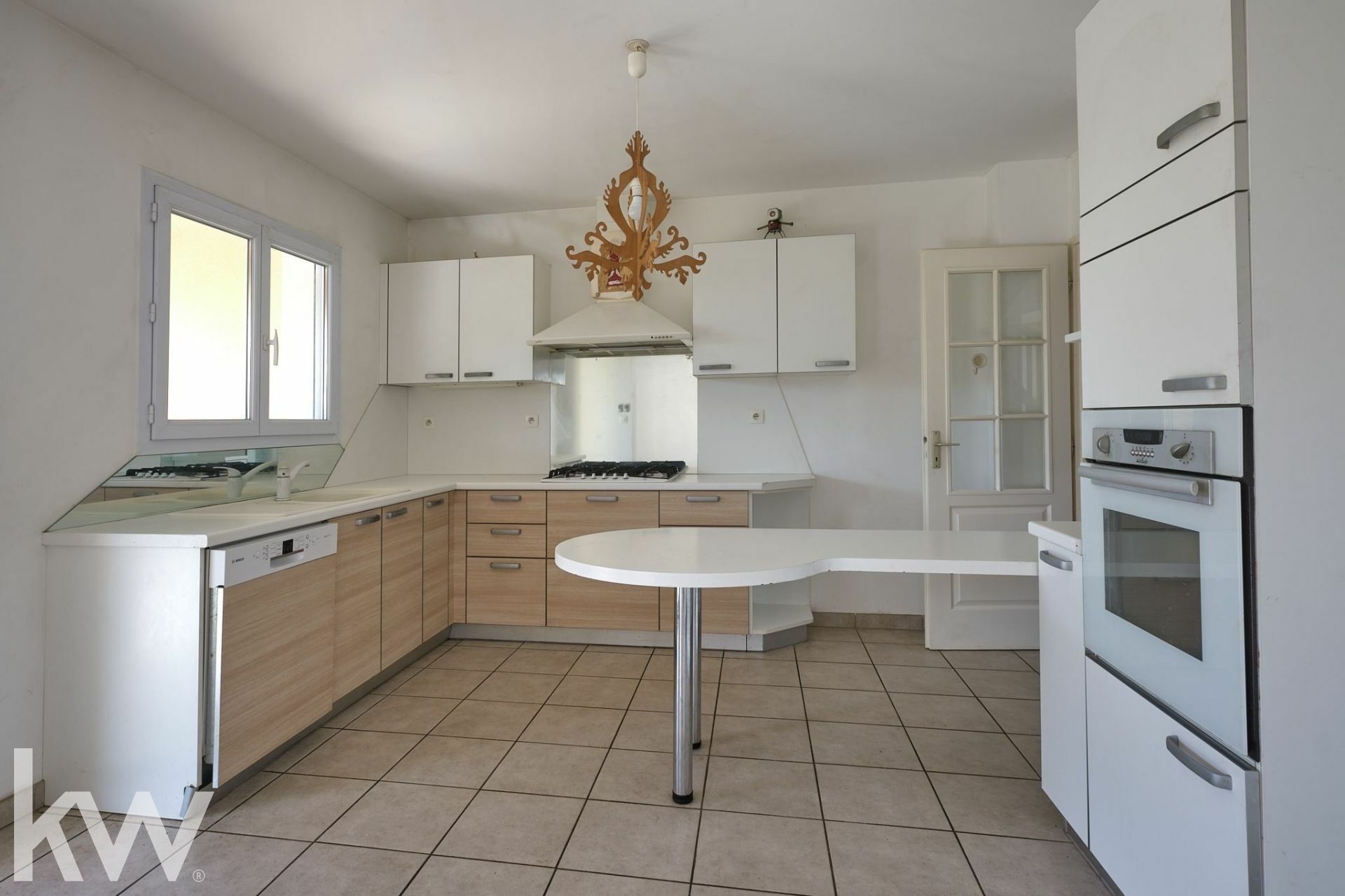 DECINES CHARPIEU – maison 6 pièces de 143 m² avec jardin et garage double