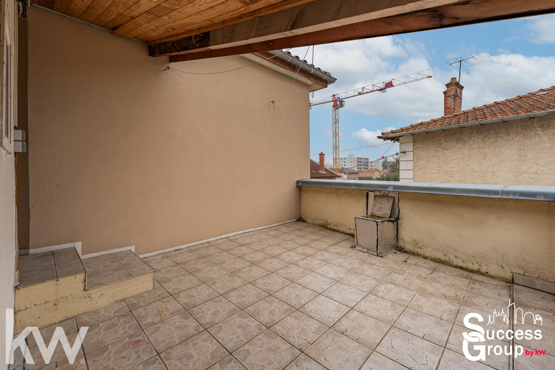 LYON 08 – appartement T3 de 70 m² lumineux avec une terrasse