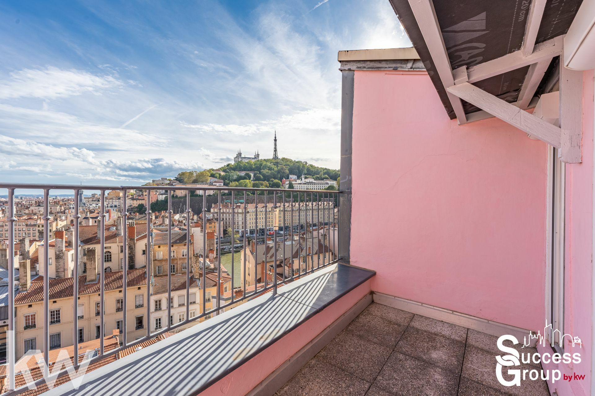 LYON 01 : appartement T1 bis avec balcon et une vue magnifique sur Lyon