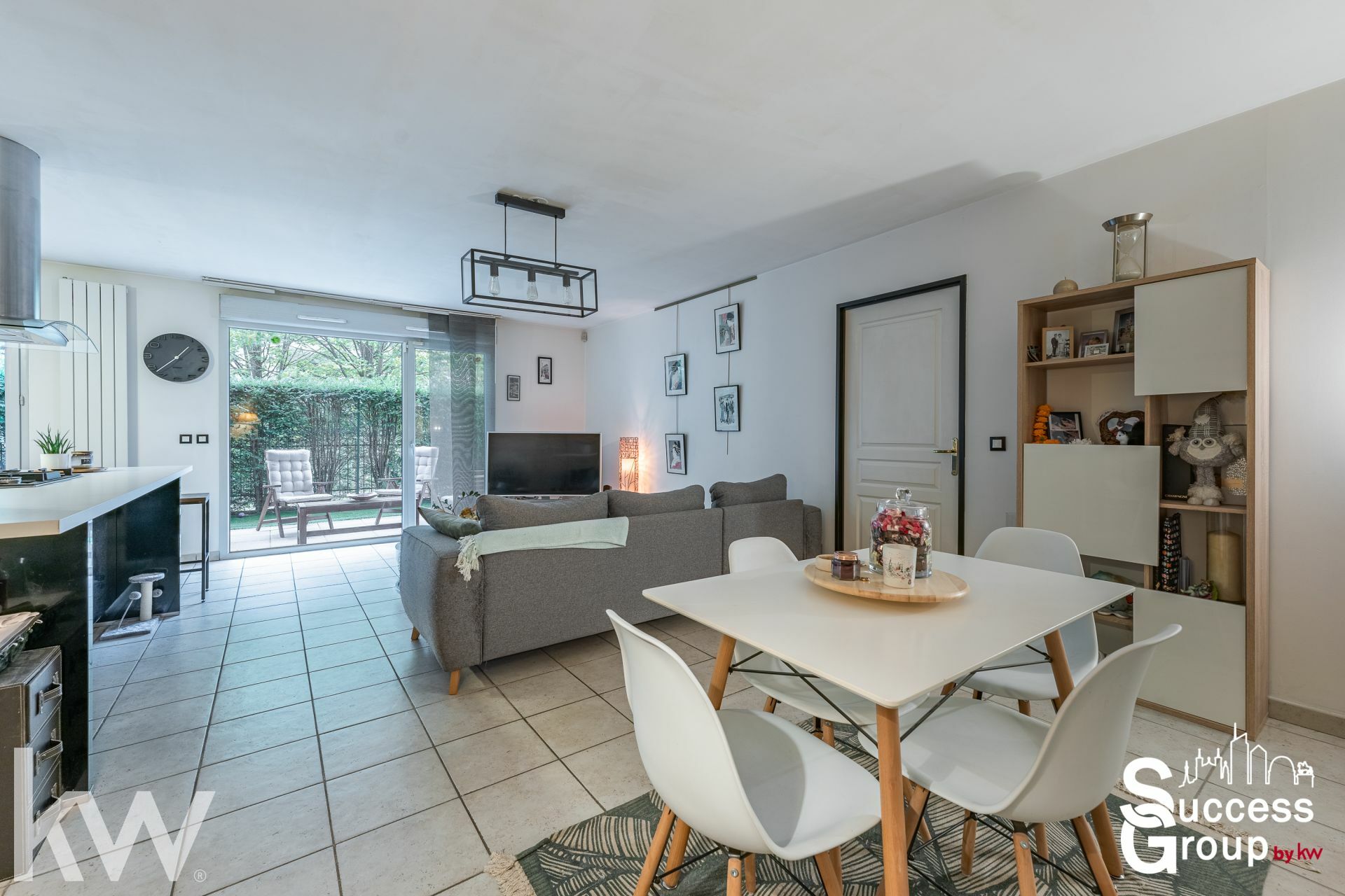 LYON 03 – appartement T4 de 95 m² avec terrasse, jardin et garage double