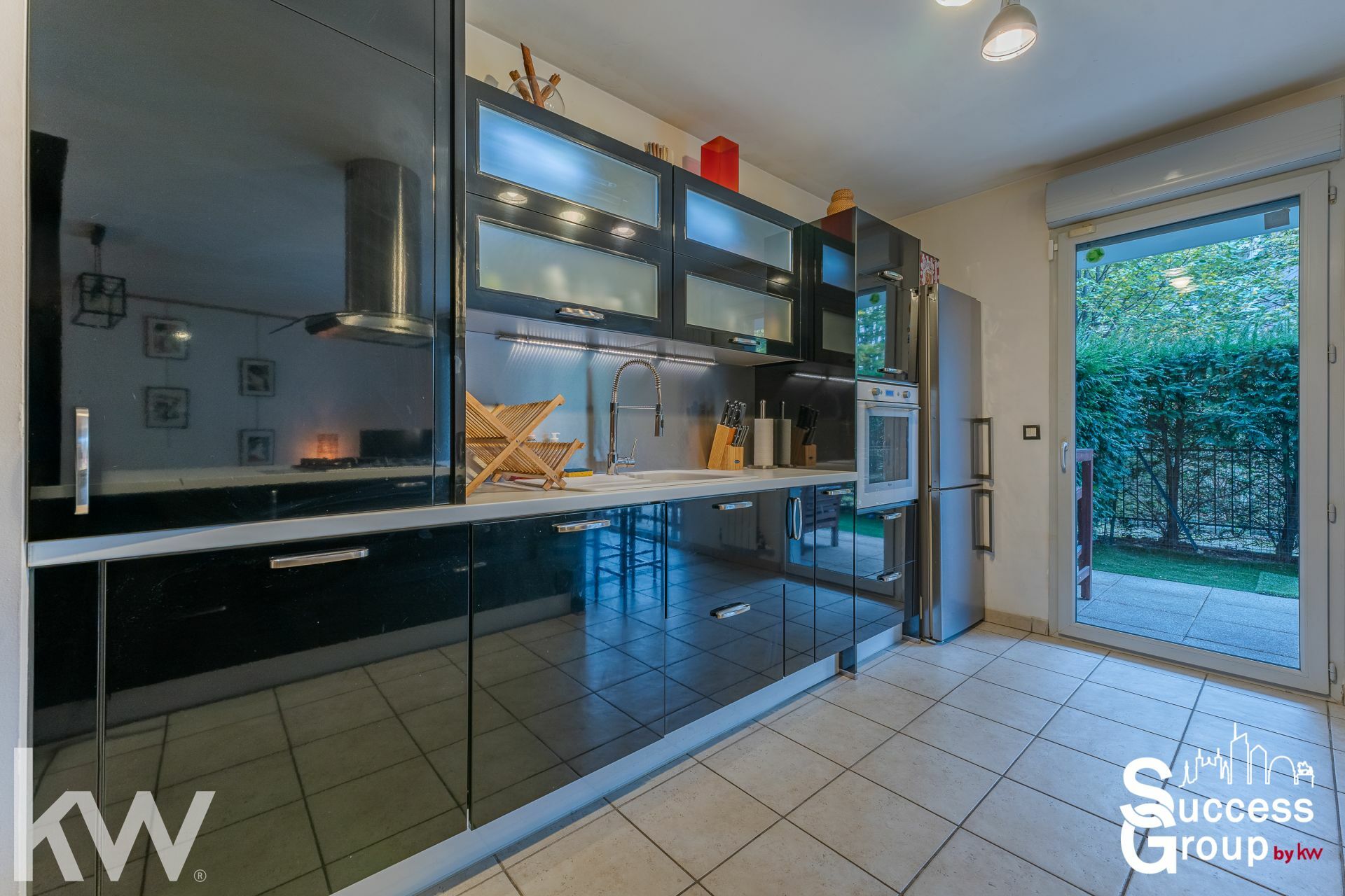 LYON 03 – appartement T4 de 95 m² avec terrasse, jardin et garage double