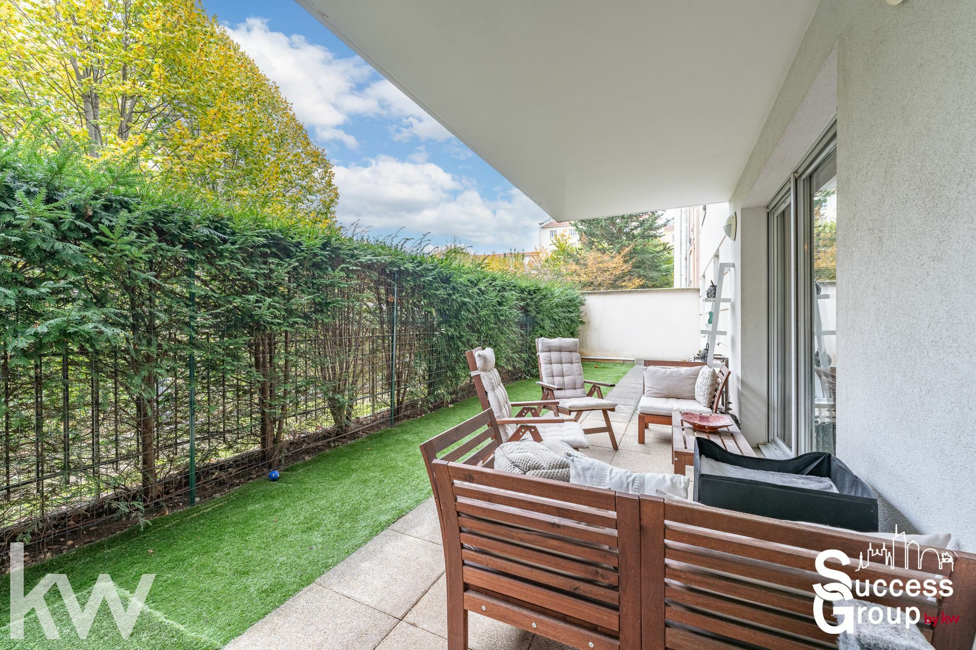 LYON 03 – appartement T4 de 95 m² avec terrasse, jardin et garage double
